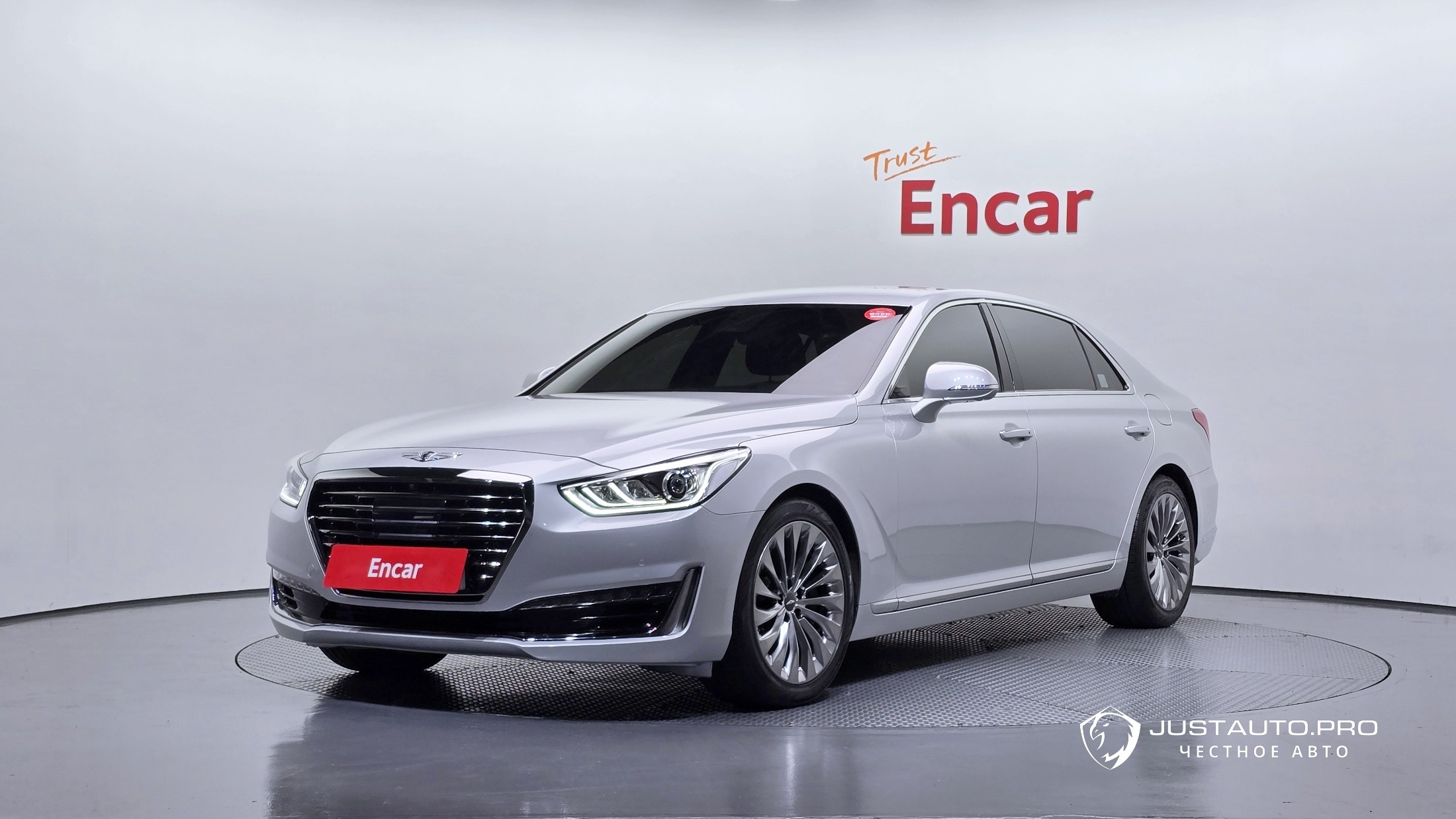 Автомобиль Genesis EQ900