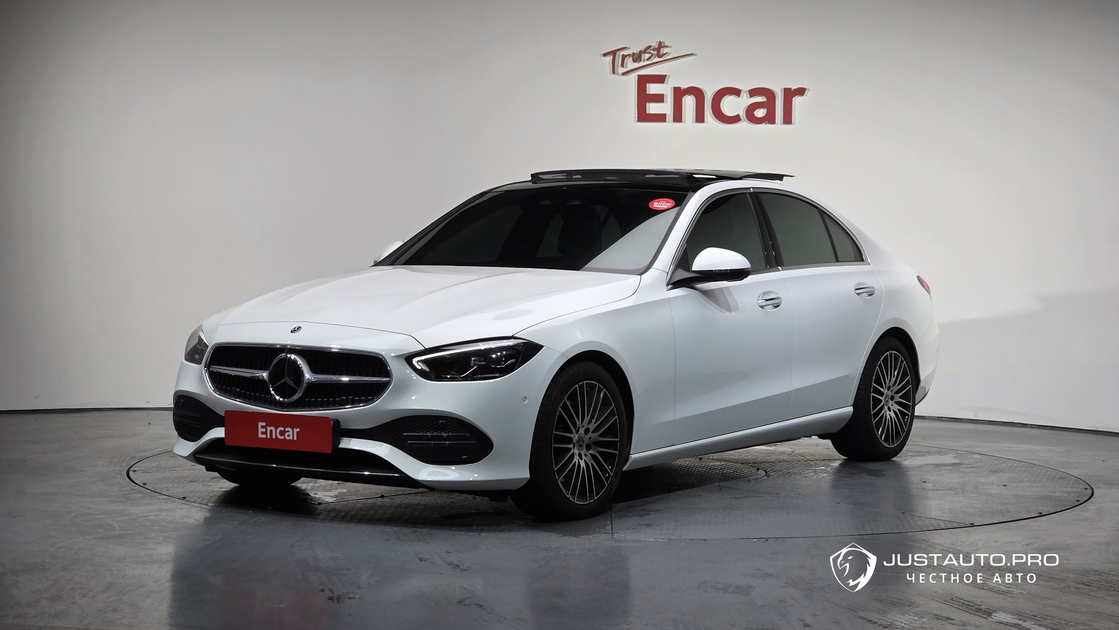 Автомобиль Mercedes-Benz C-Class