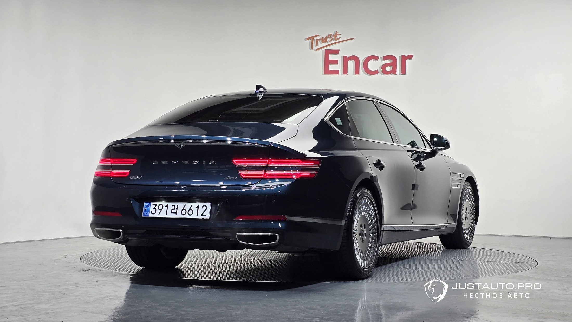 Автомобиль Genesis G80