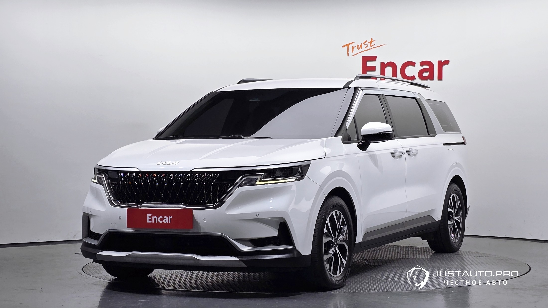 Автомобиль Kia Canival