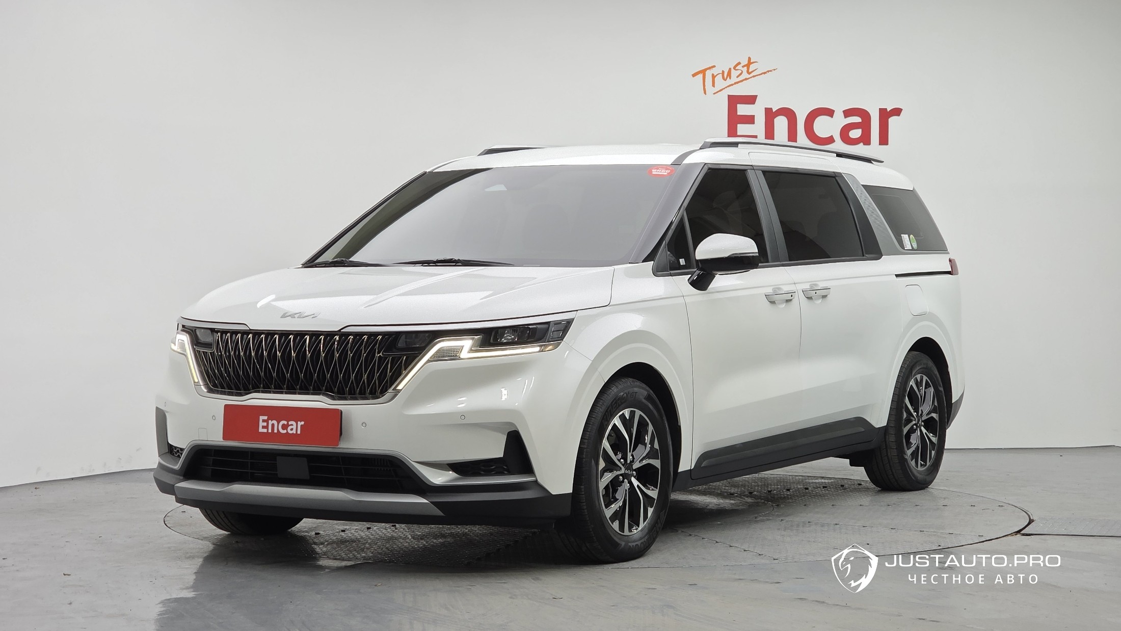 Автомобиль Kia Canival