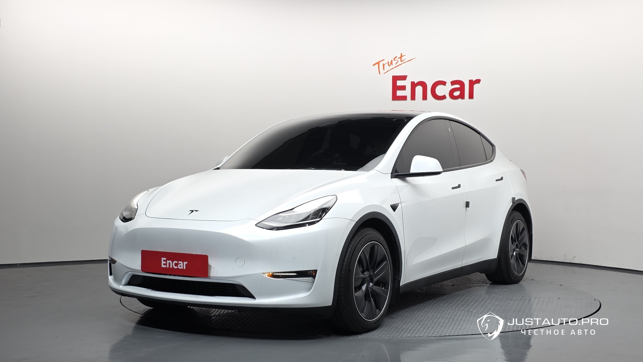 Автомобиль Tesla Model Y