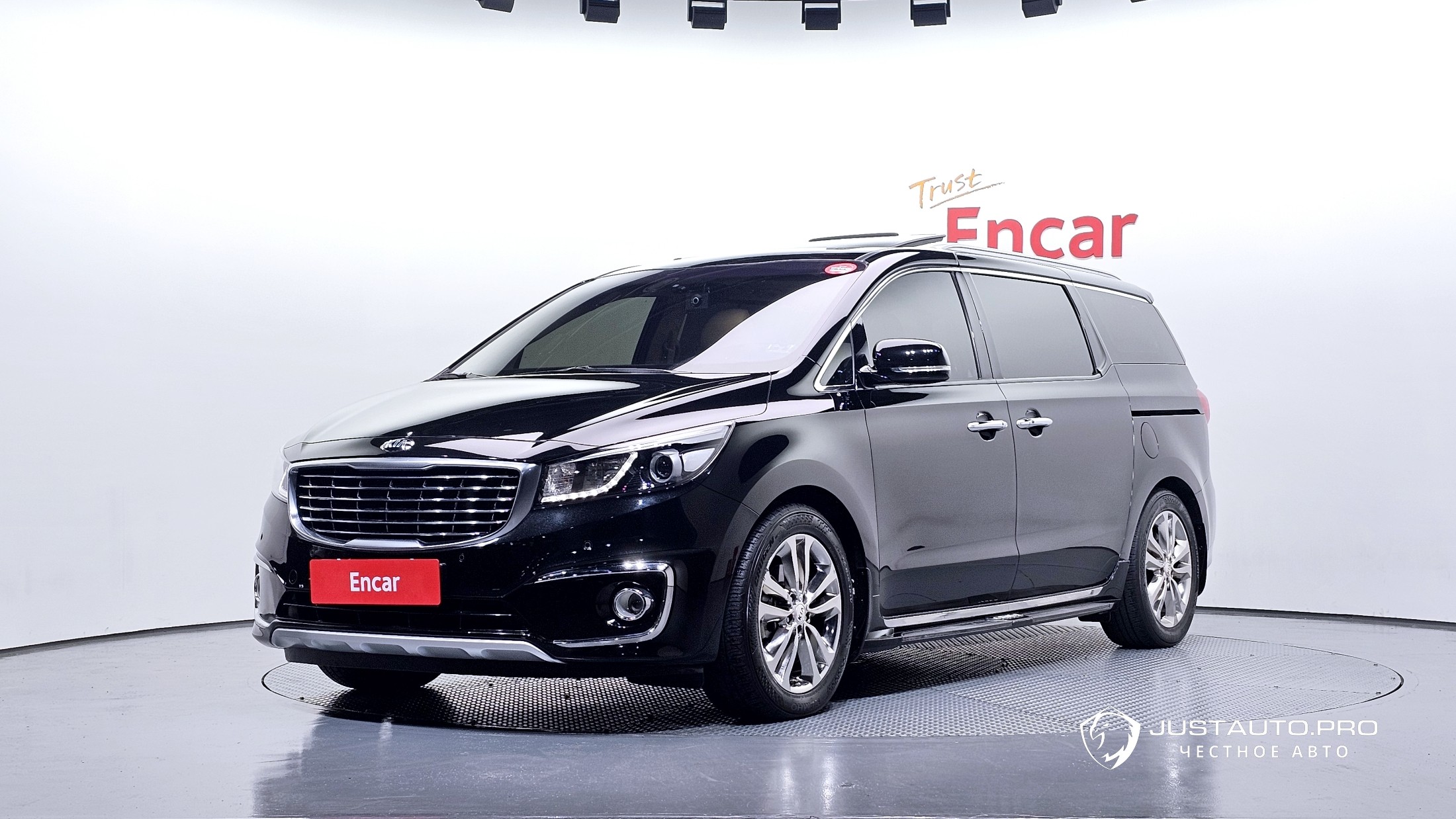 Автомобиль Kia Canival