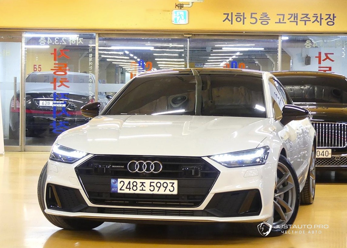 Автомобиль Audi A7