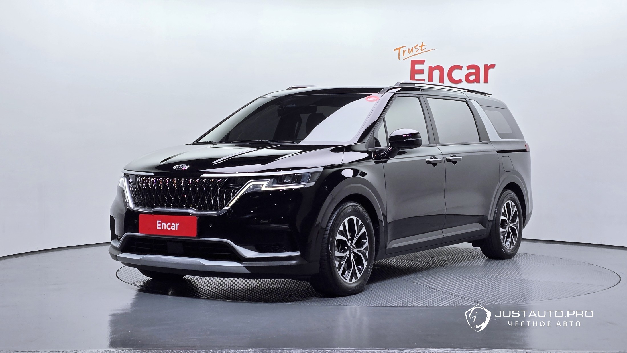 Автомобиль Kia Canival