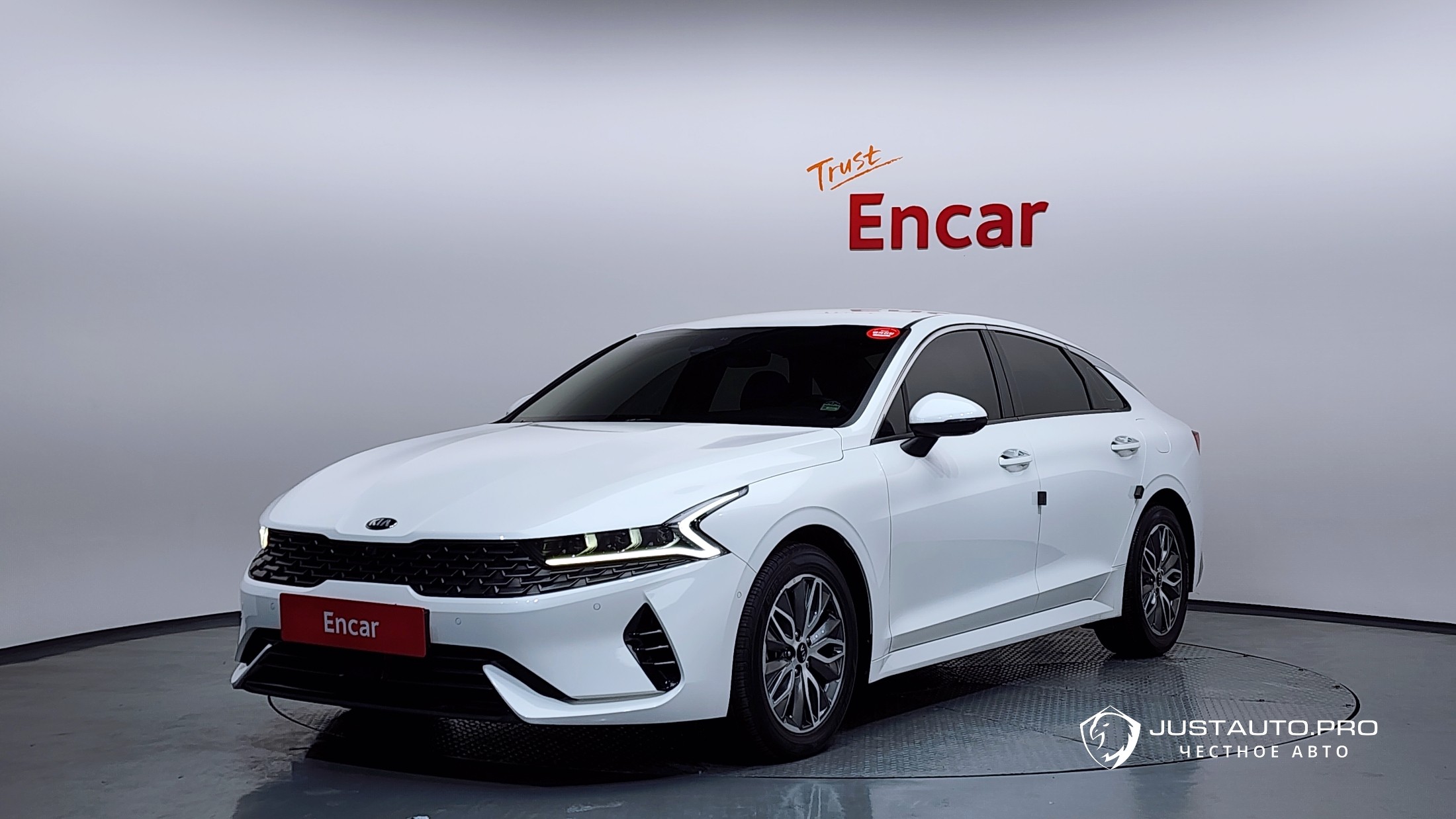 Автомобиль Kia K5