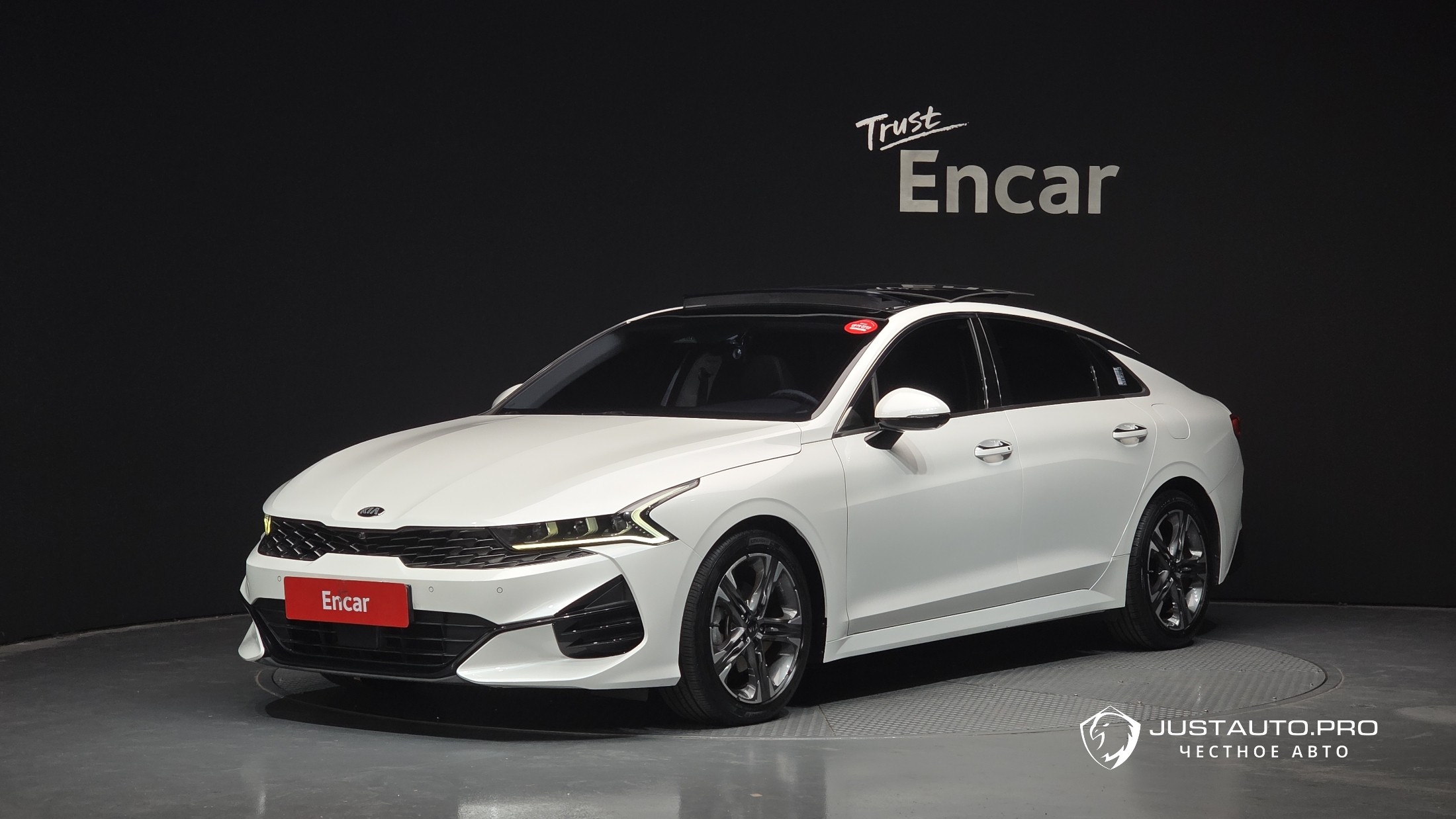 Автомобиль Kia K5
