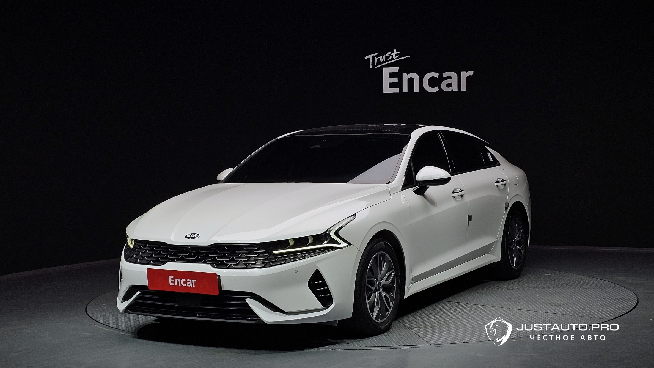 Автомобиль Kia K5