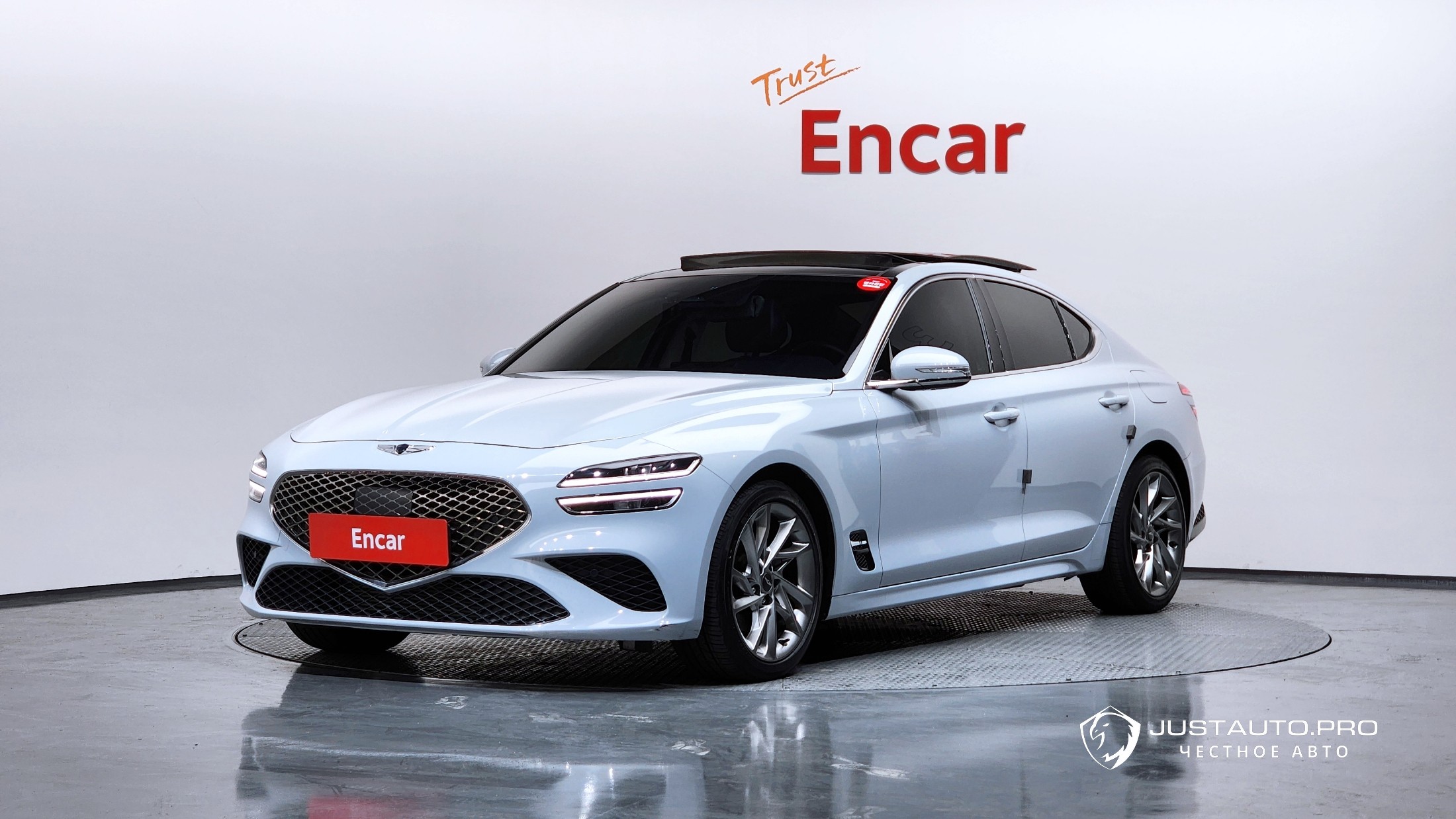 Автомобиль Genesis G70