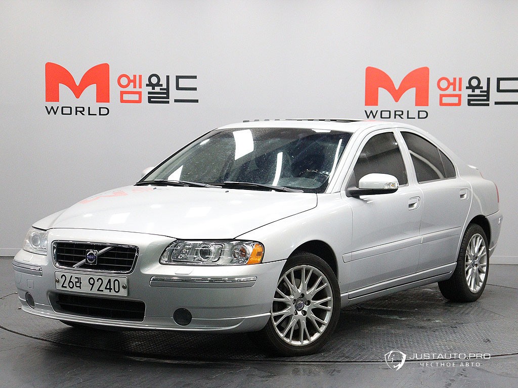 Автомобиль Volvo S60