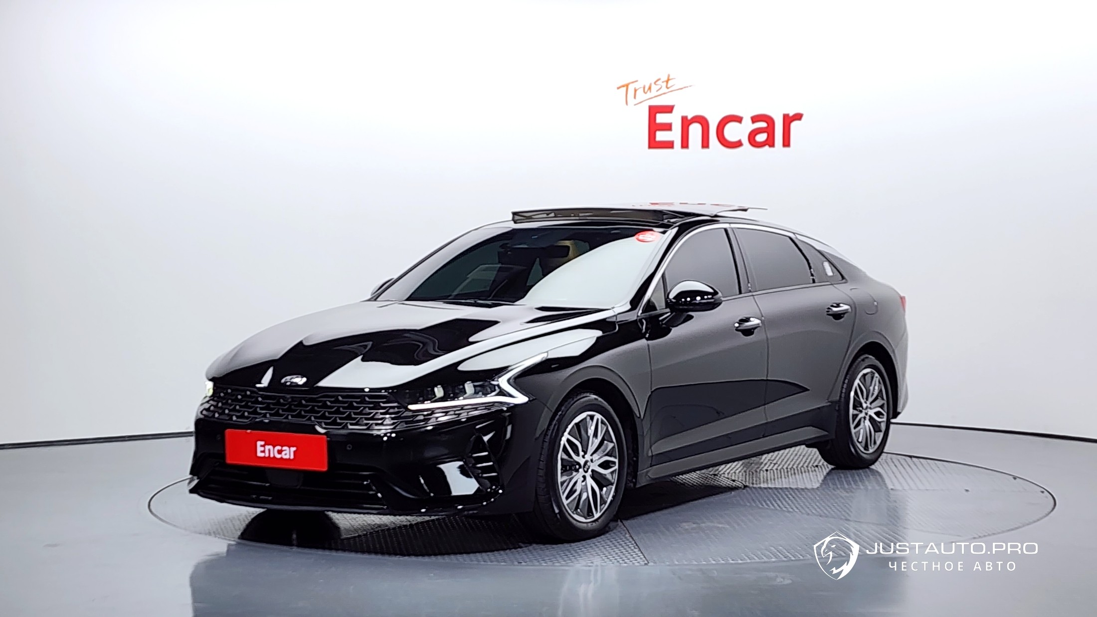 Автомобиль Kia K5