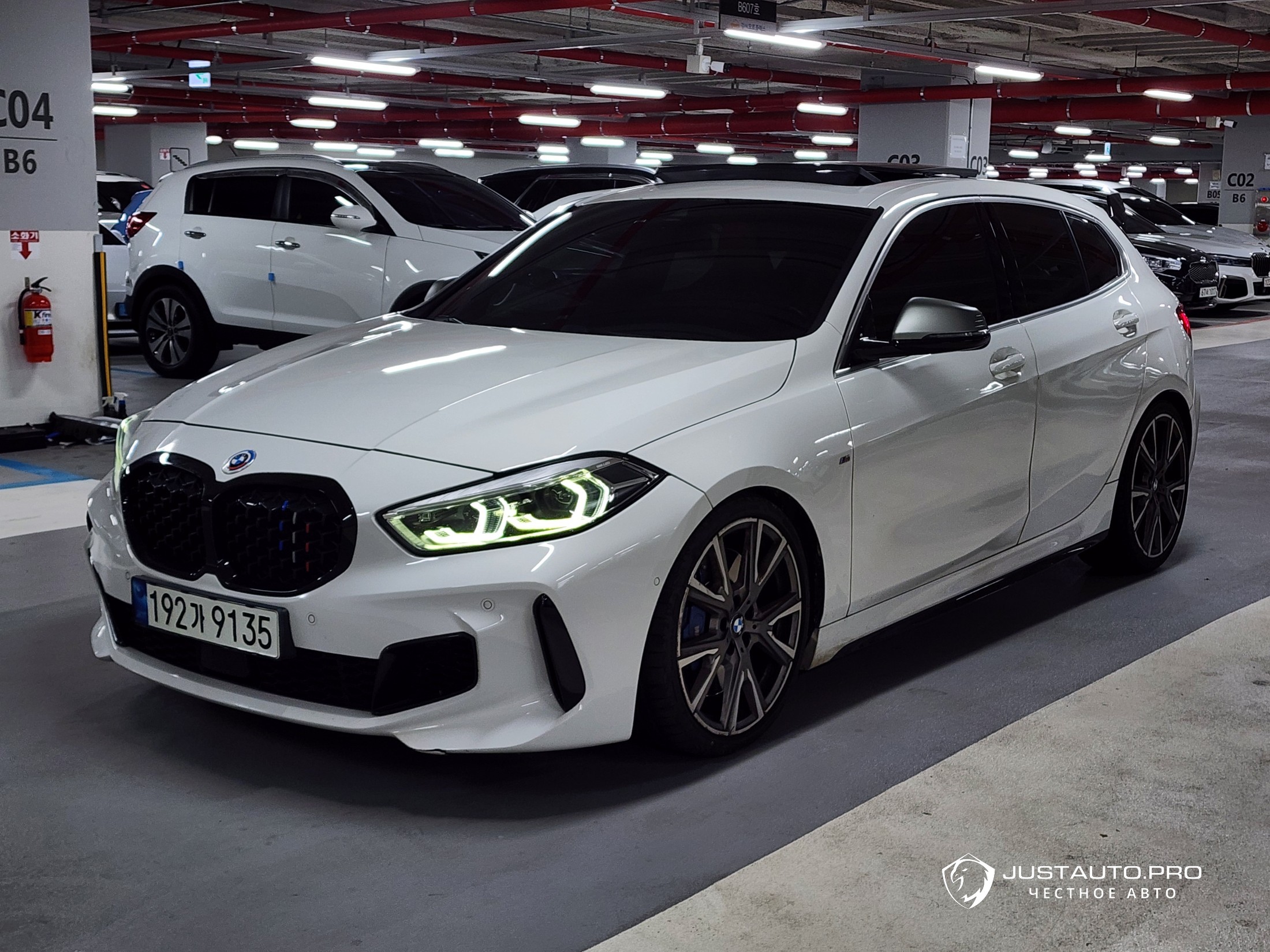 Автомобиль BMW 1-Series