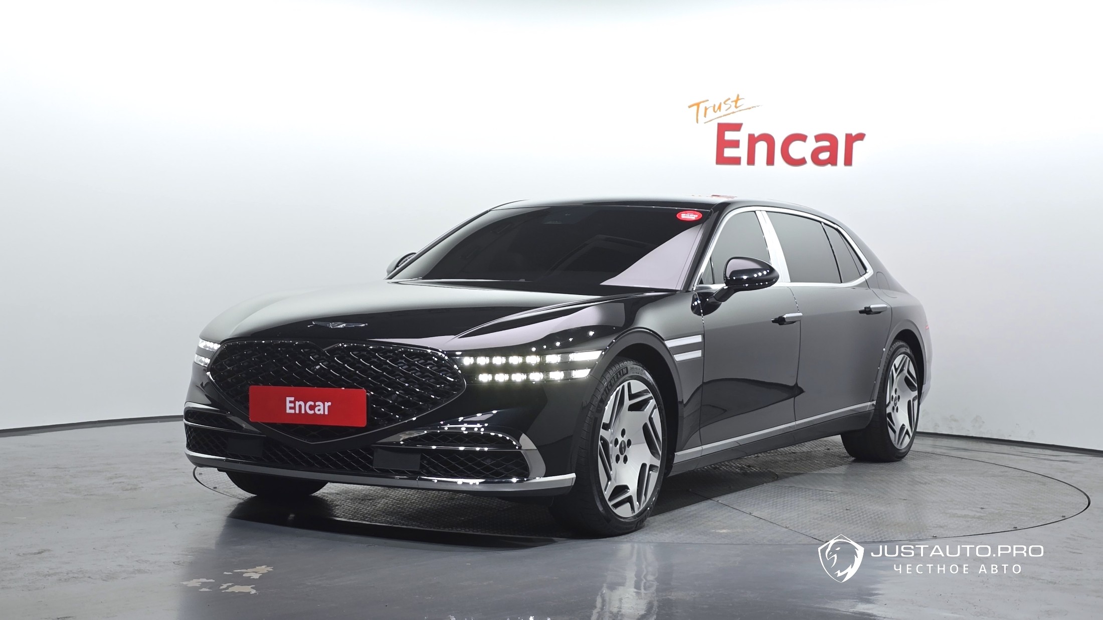 Автомобиль Genesis G90