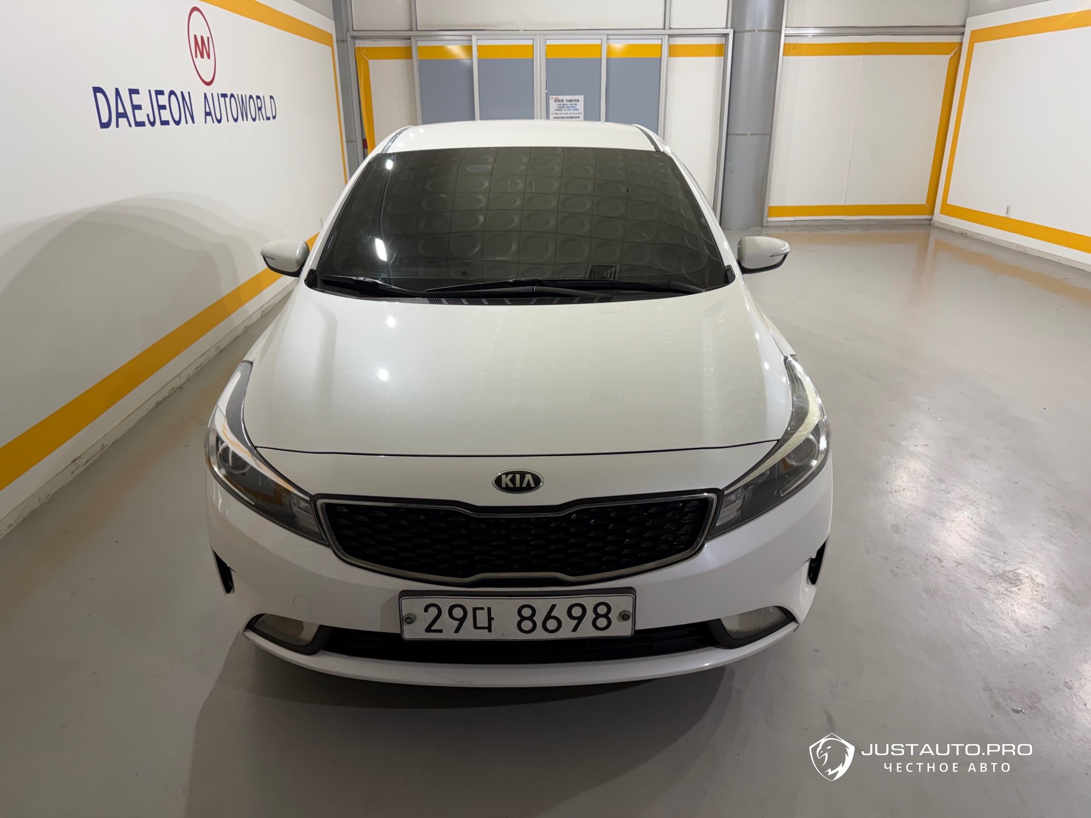 Автомобиль Kia K3