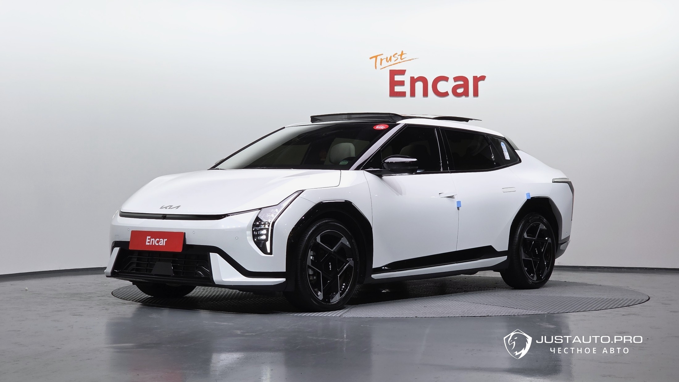 Автомобиль Kia EV4