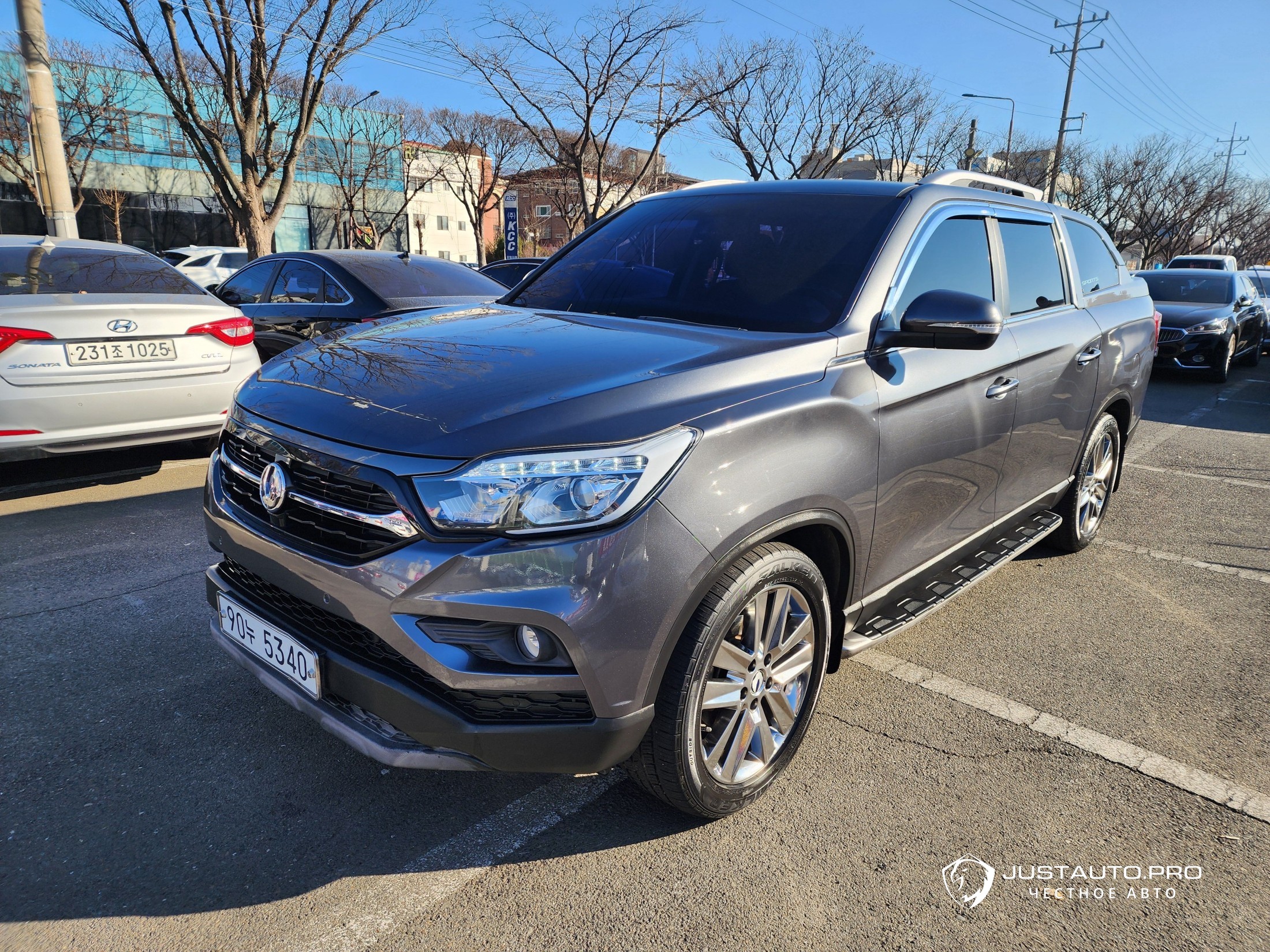 Автомобиль KG_Mobility_Ssangyong Rexton