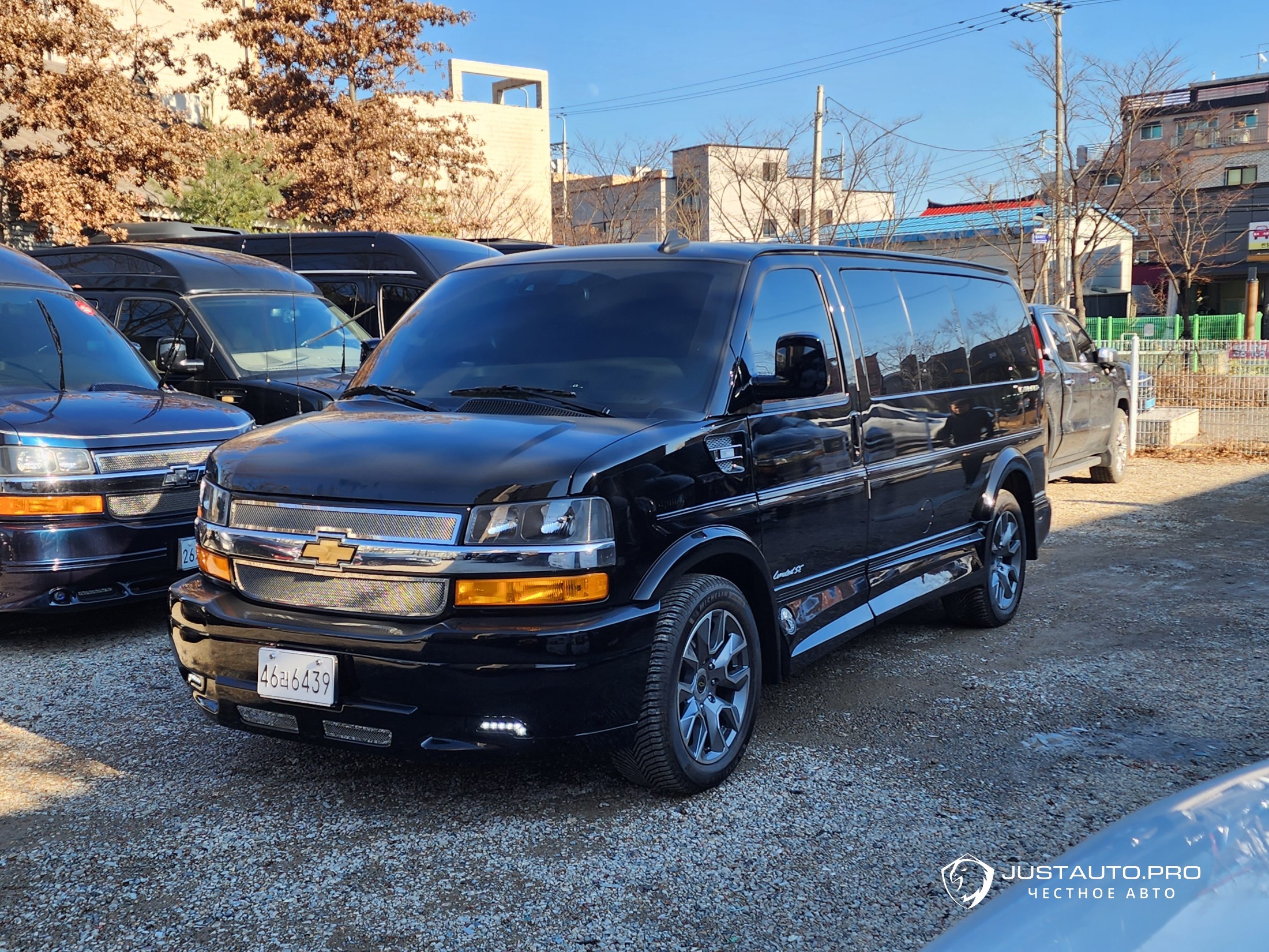 Автомобиль Chevrolet Express Van
