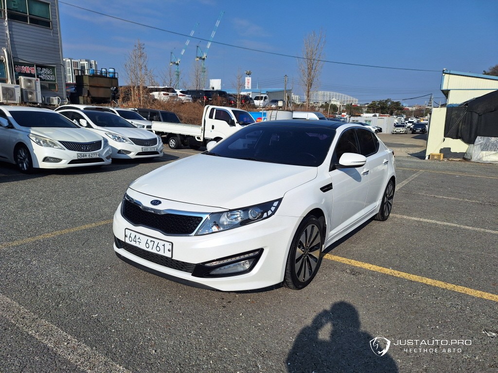 Автомобиль Kia K5