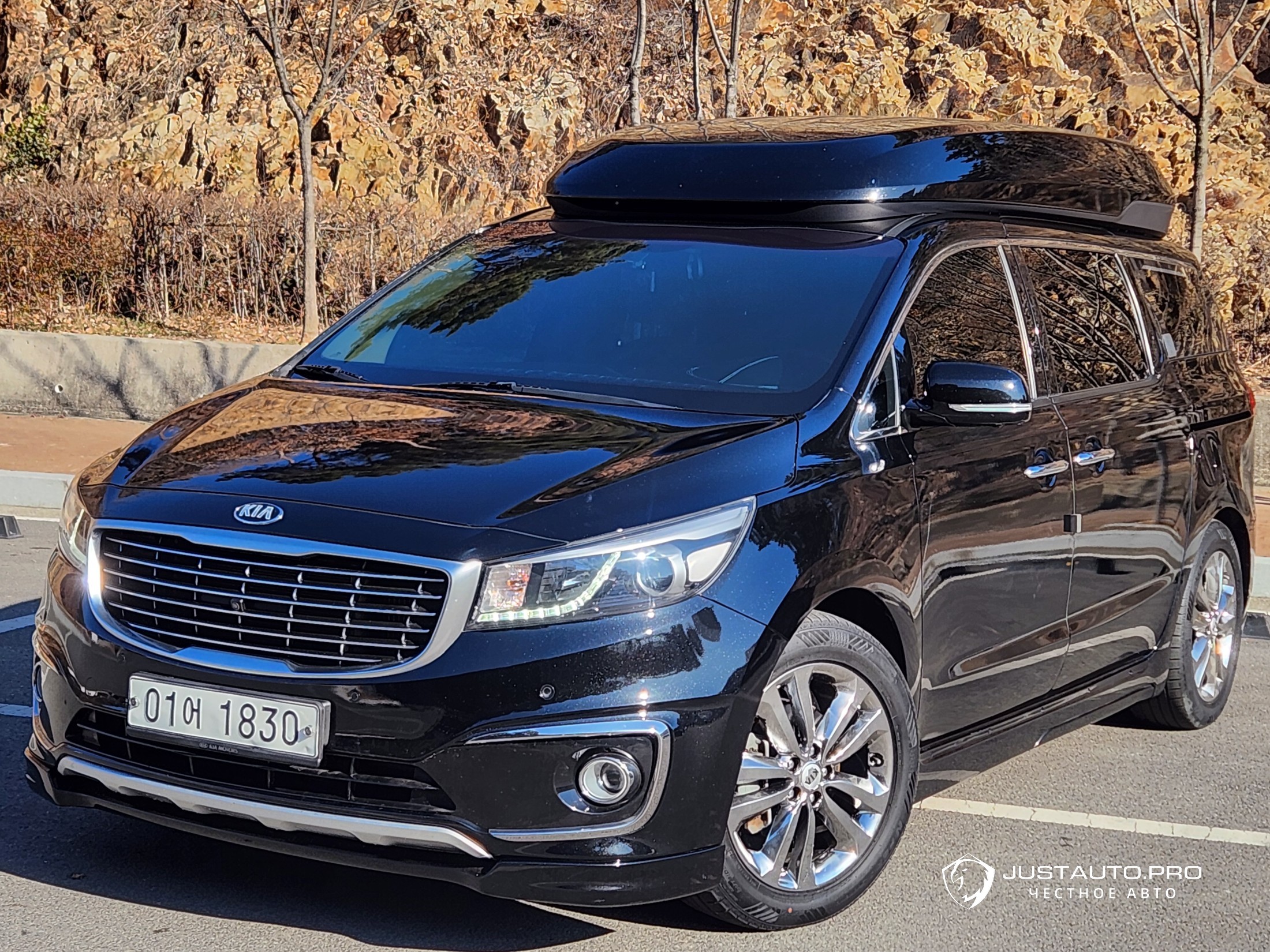 Автомобиль Kia Canival