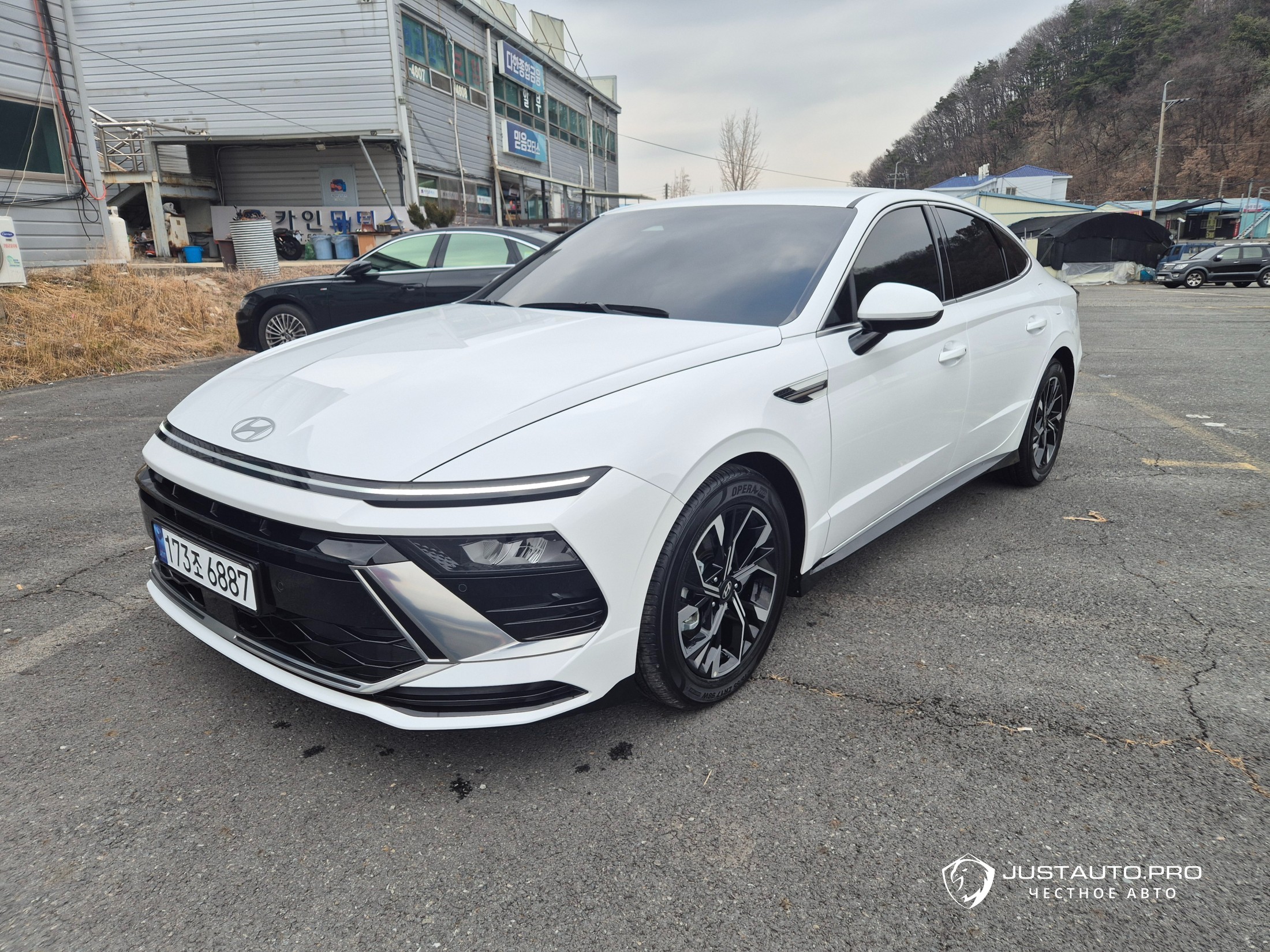 Автомобиль Hyundai Sonata