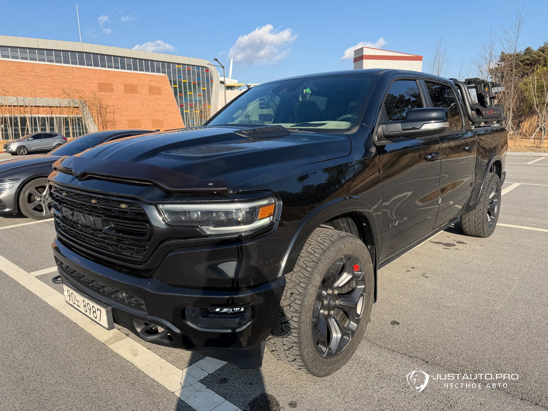 Автомобиль Dodge Ram Pick Up