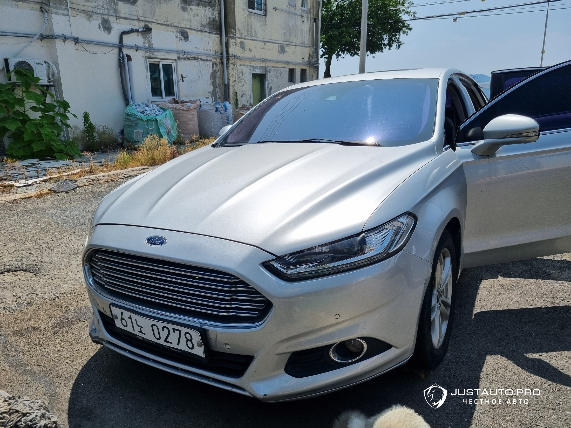 Автомобиль Ford Mondeo