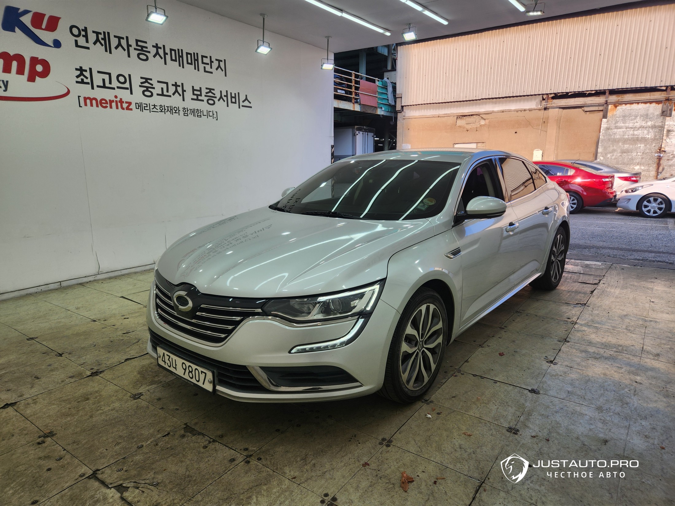 Автомобиль Renault-KoreaSamsung SM6
