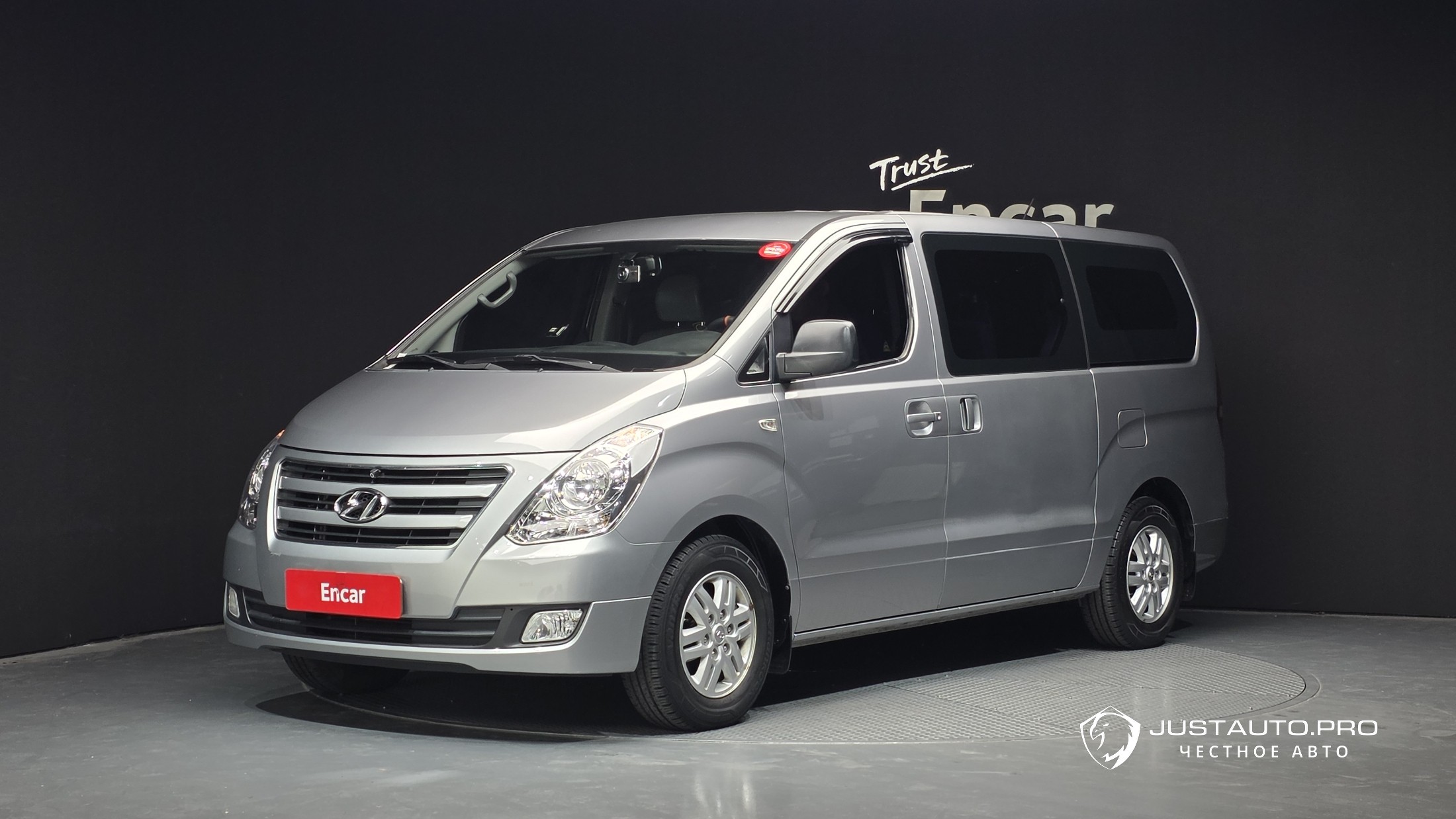 Автомобиль Hyundai Starex