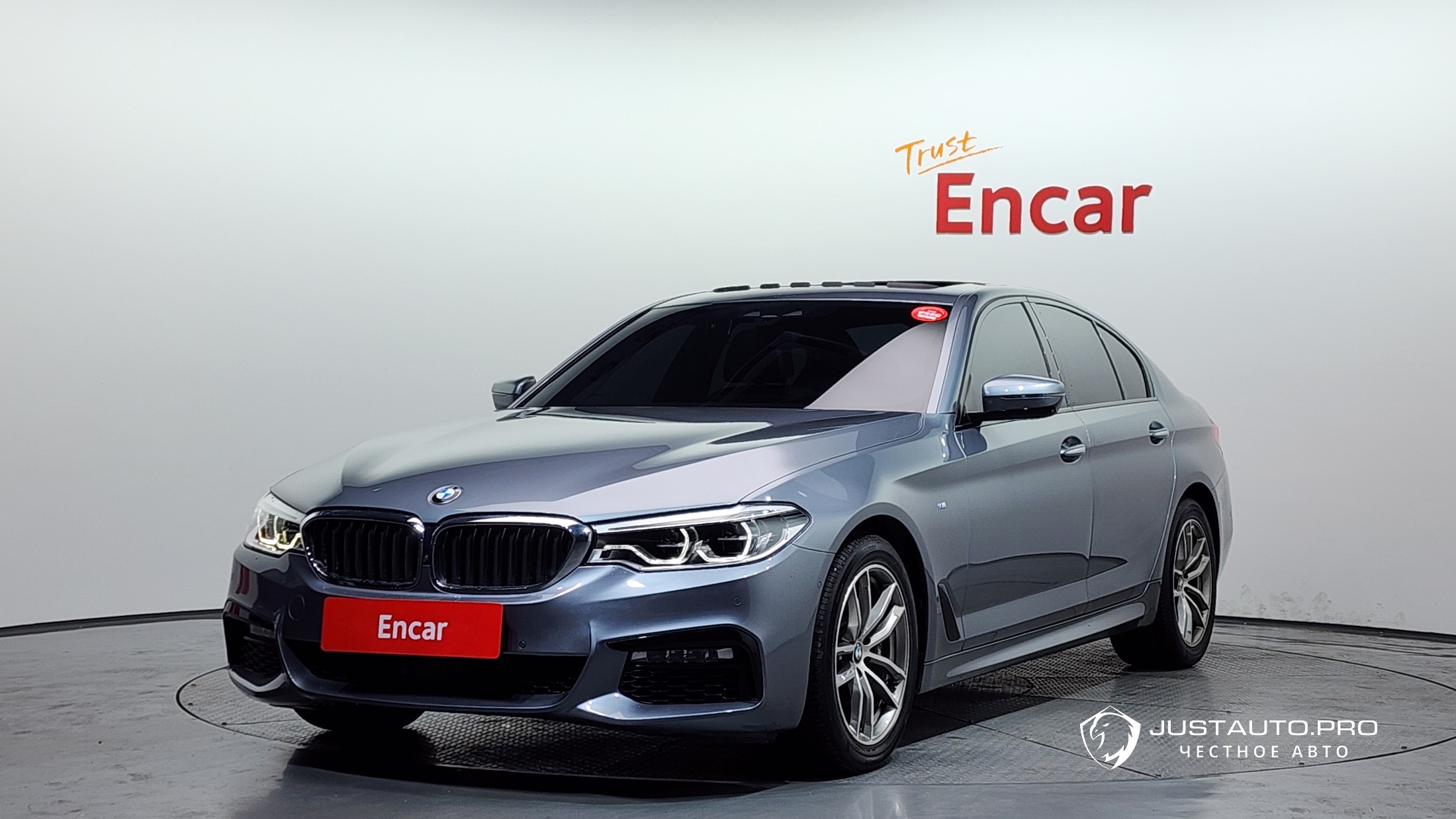 Автомобиль BMW 5-Series