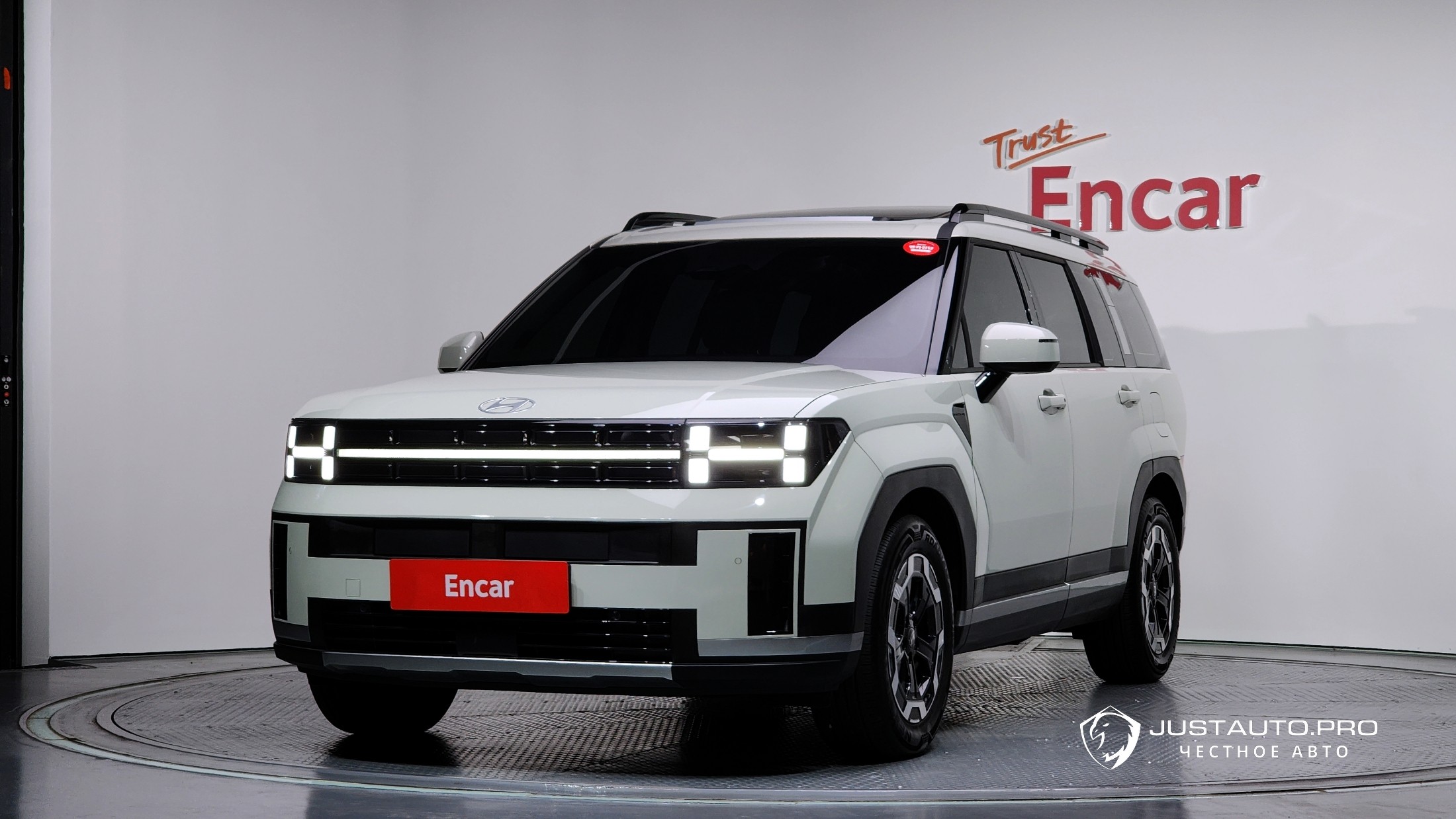 Автомобиль Hyundai Santafe