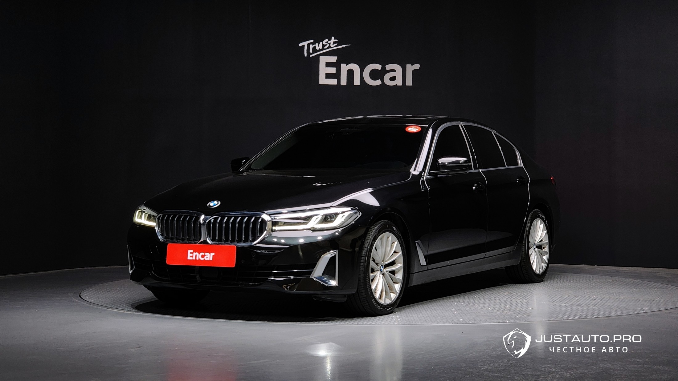 Автомобиль BMW 5-Series