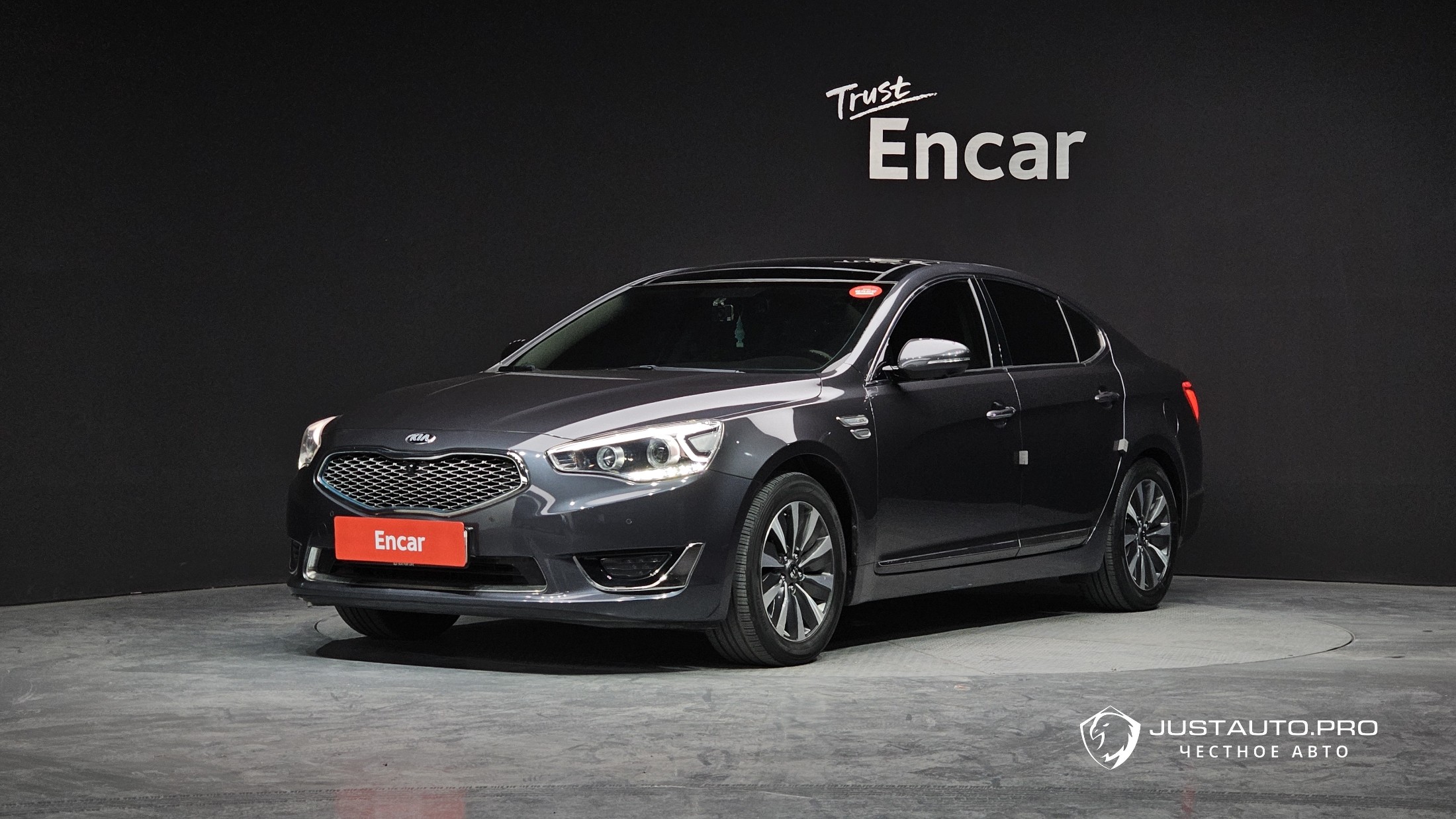 Автомобиль Kia K7