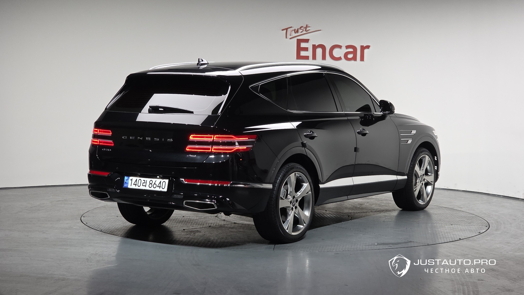 Автомобиль Genesis GV80