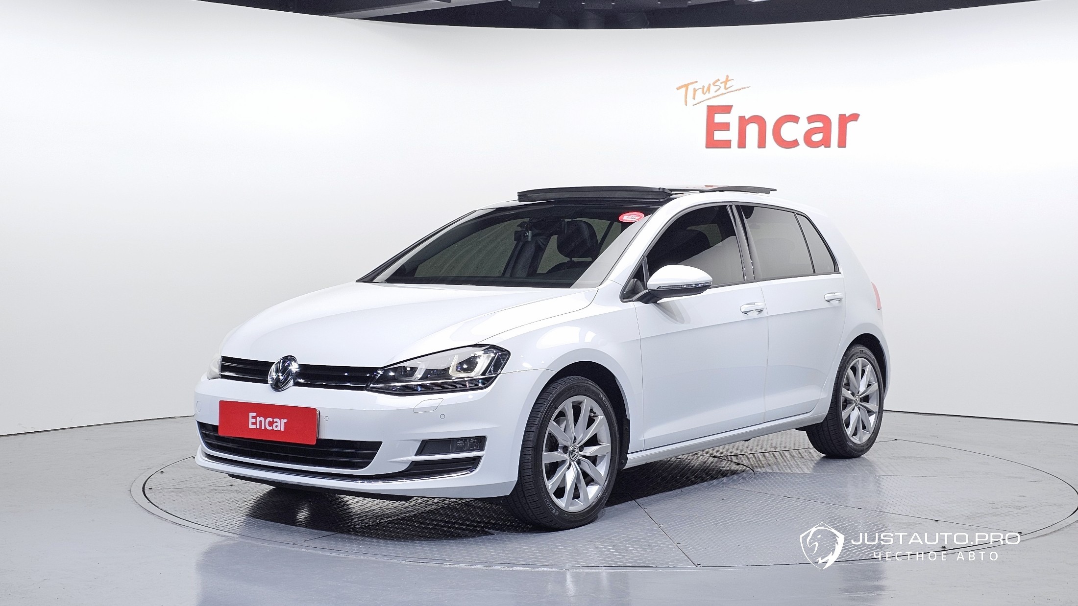 Автомобиль Volkswagen Golf