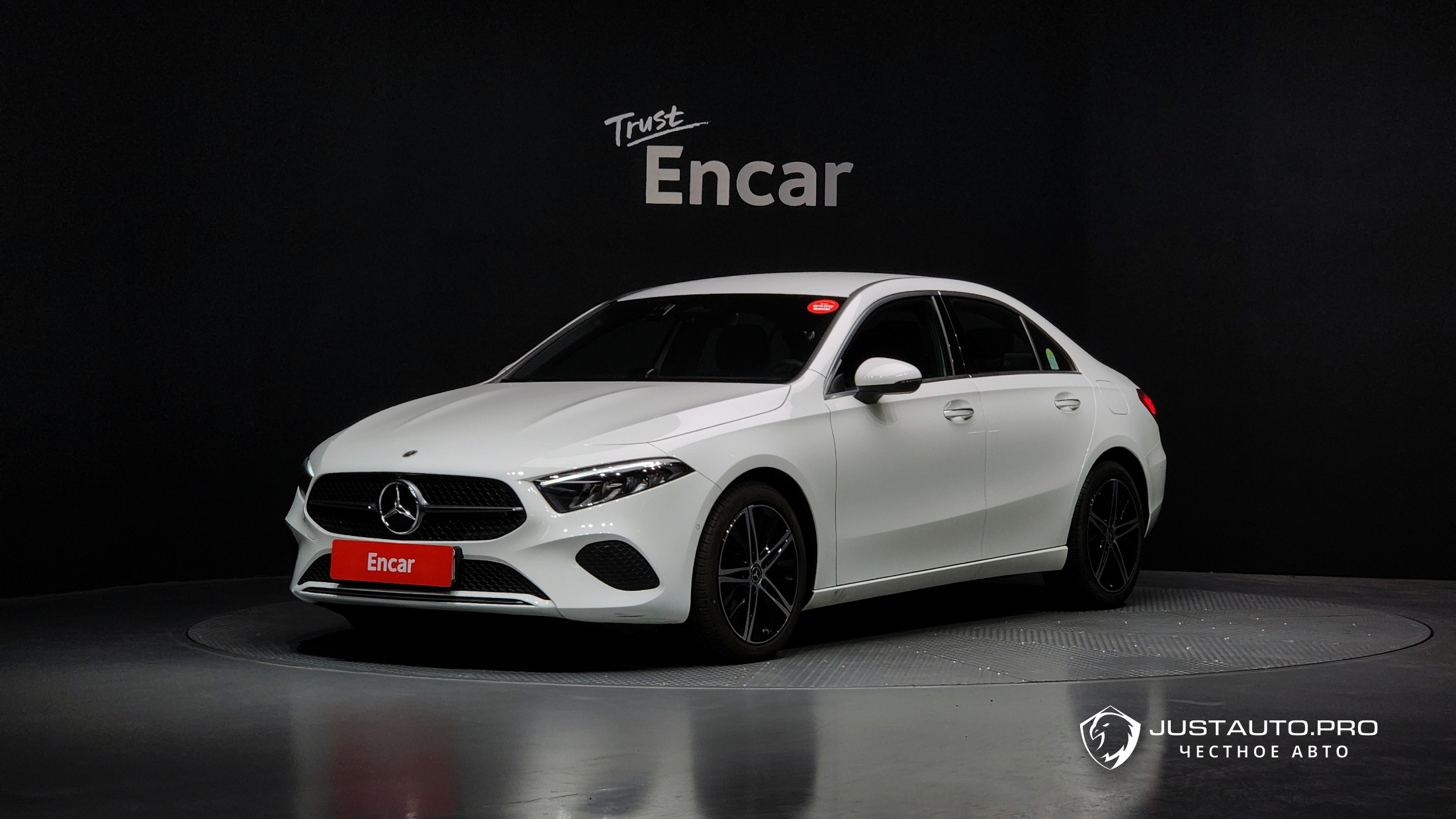 Автомобиль Mercedes-Benz A-Class