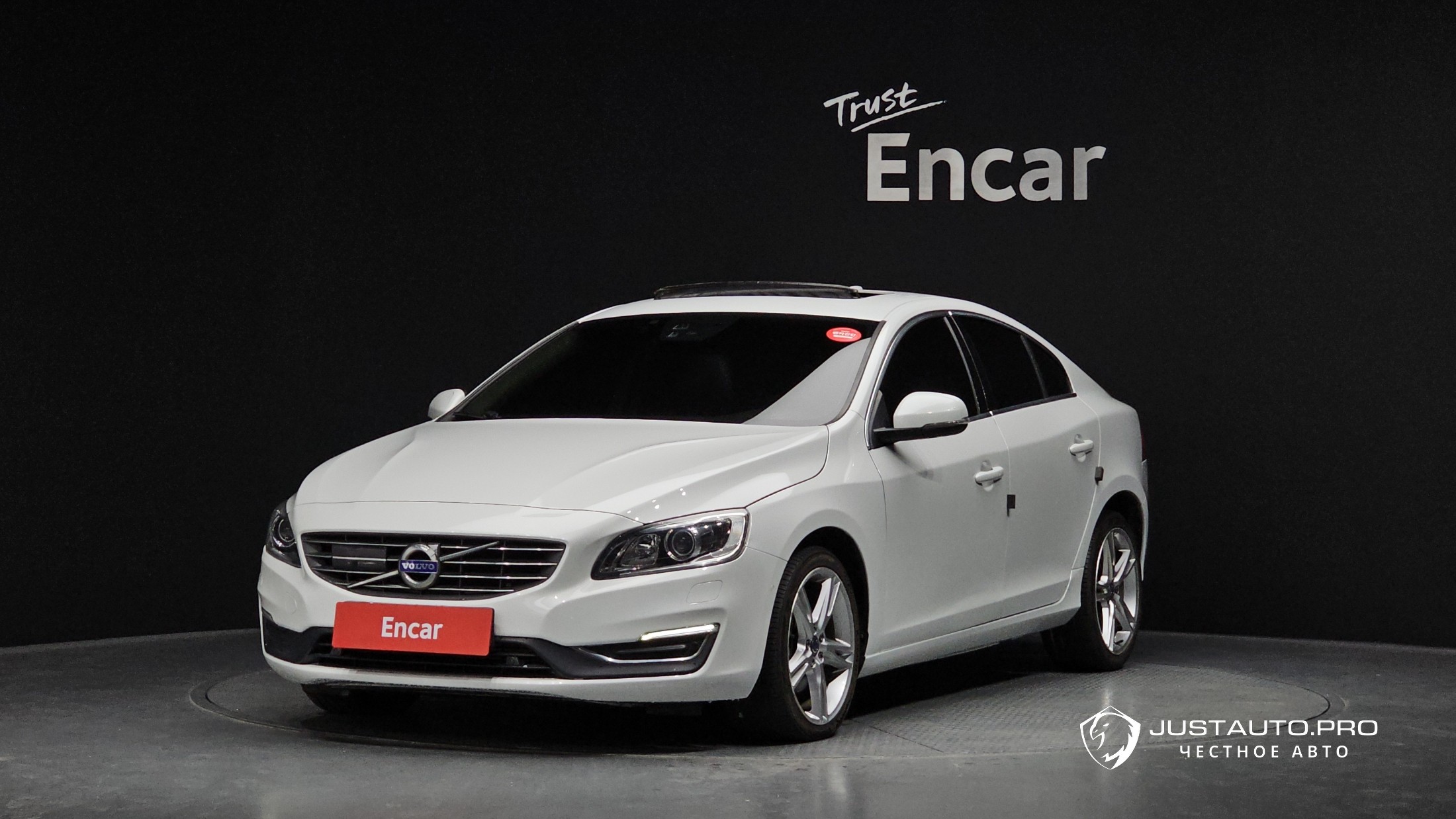 Автомобиль Volvo S60