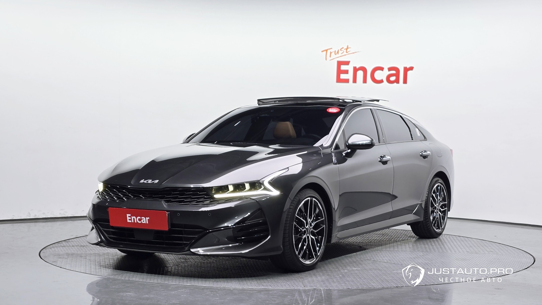 Автомобиль Kia K5