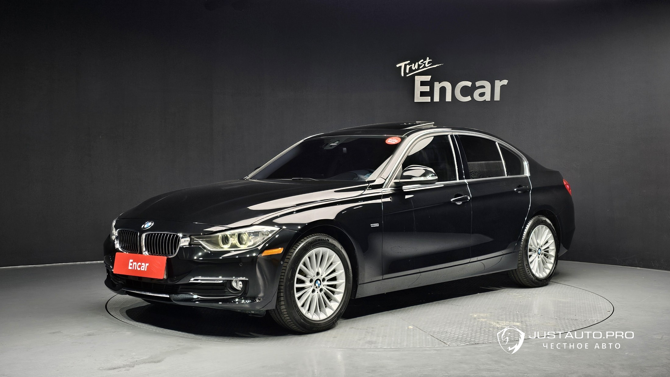 Автомобиль BMW 3-Series