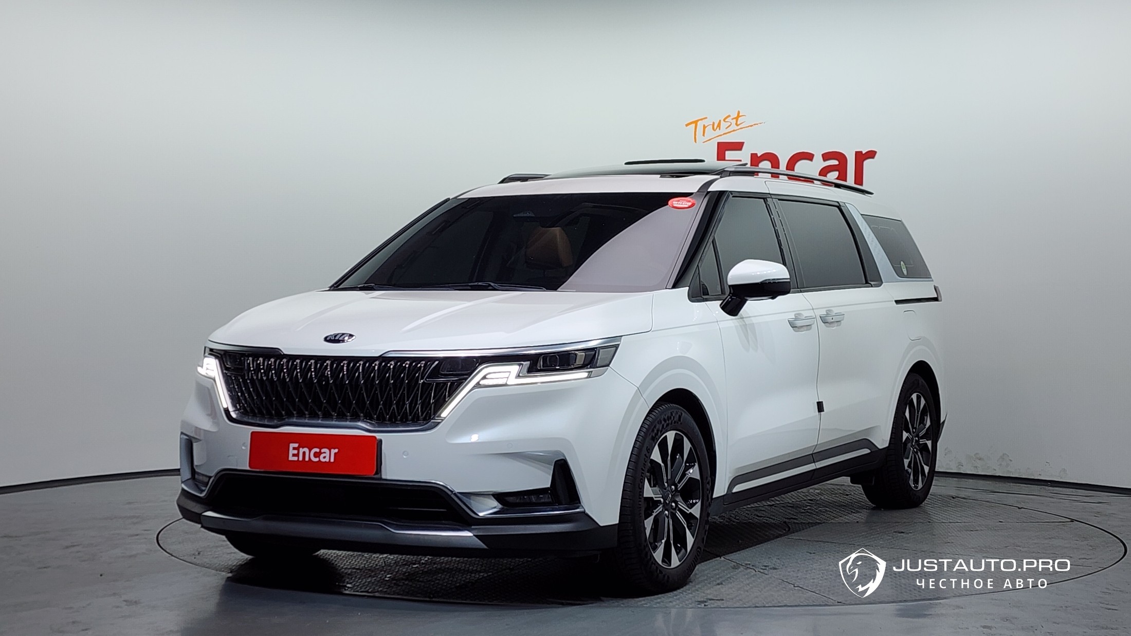 Автомобиль Kia Canival