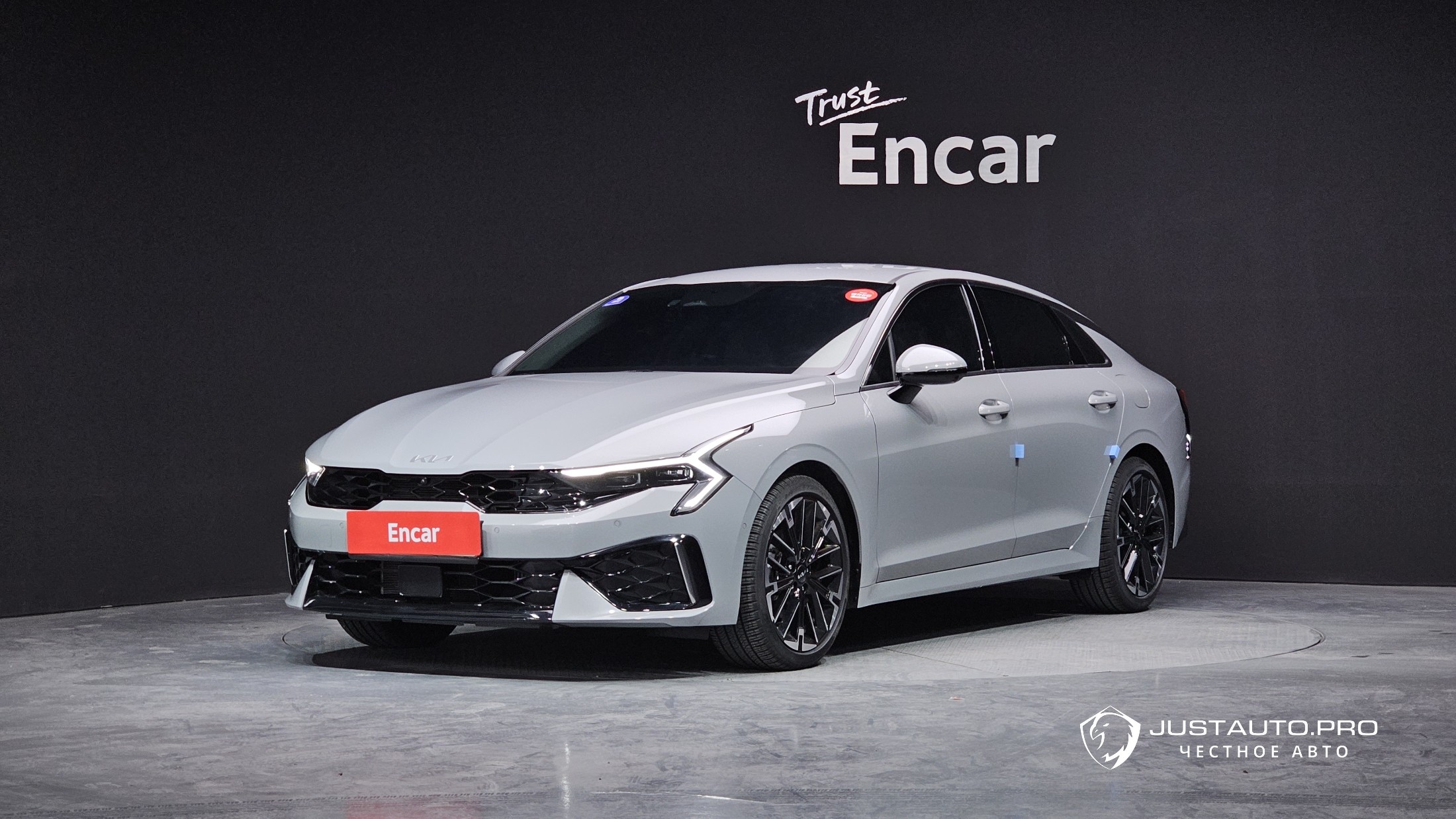 Автомобиль Kia K5