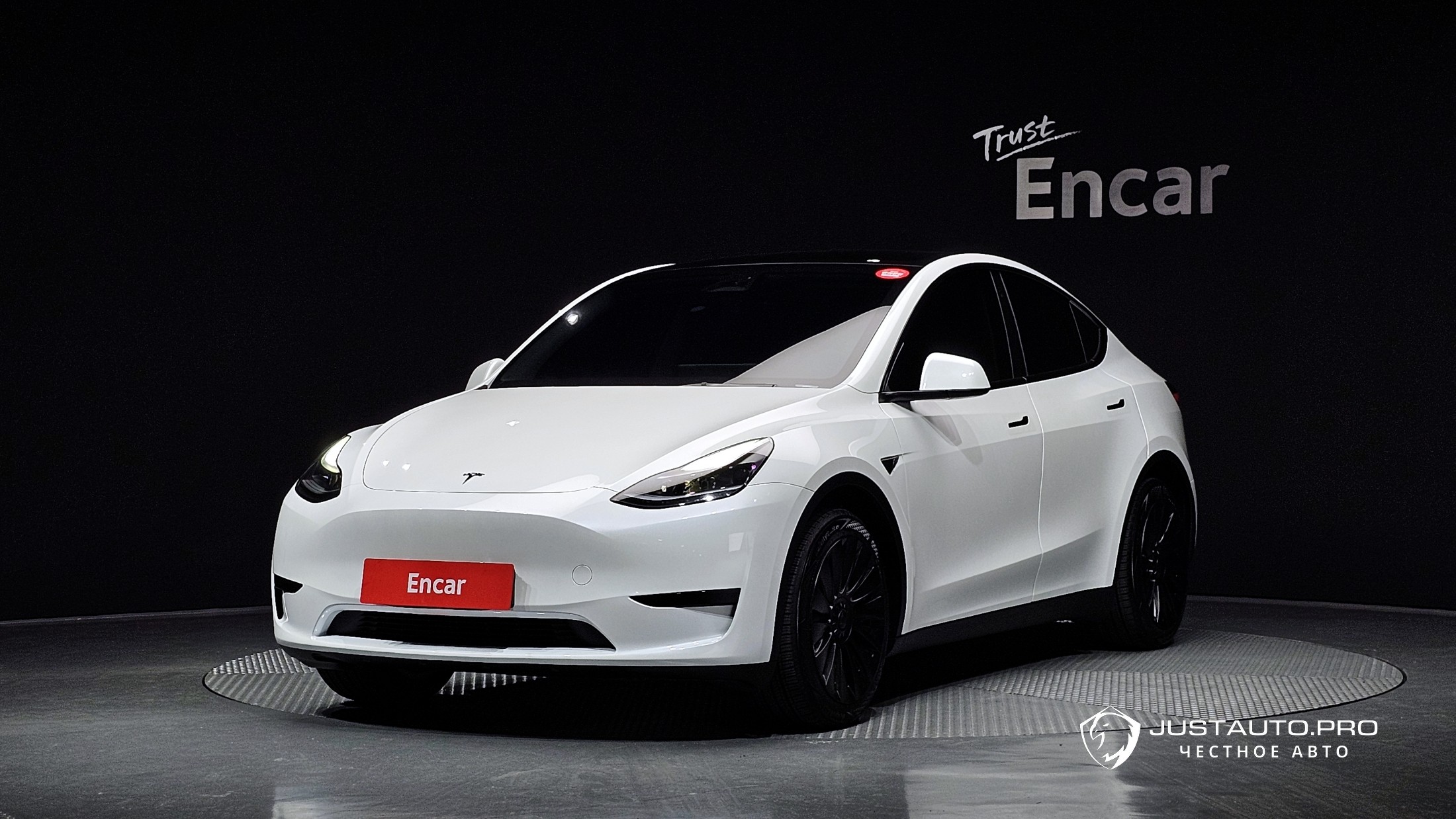 Автомобиль Tesla Model Y