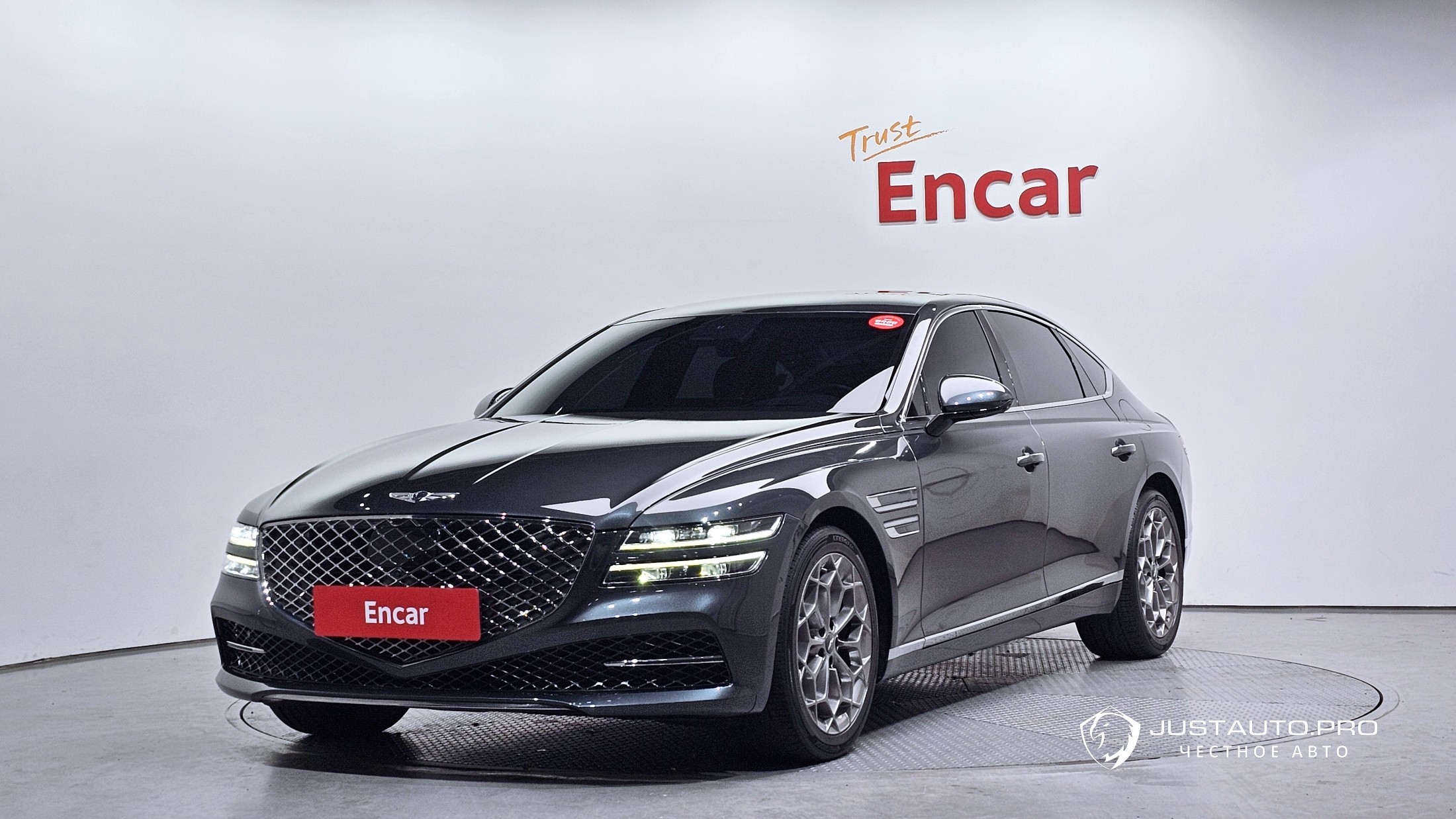 Автомобиль Genesis G80