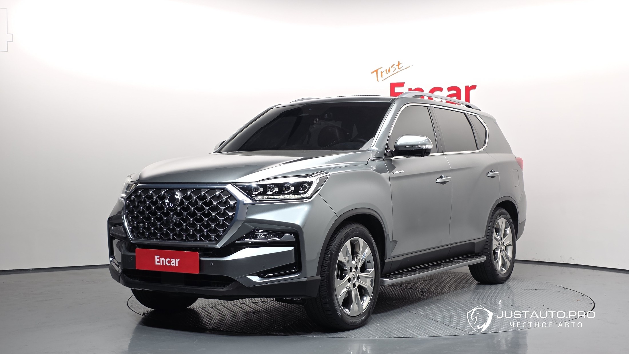 Автомобиль KG_Mobility_Ssangyong Rexton