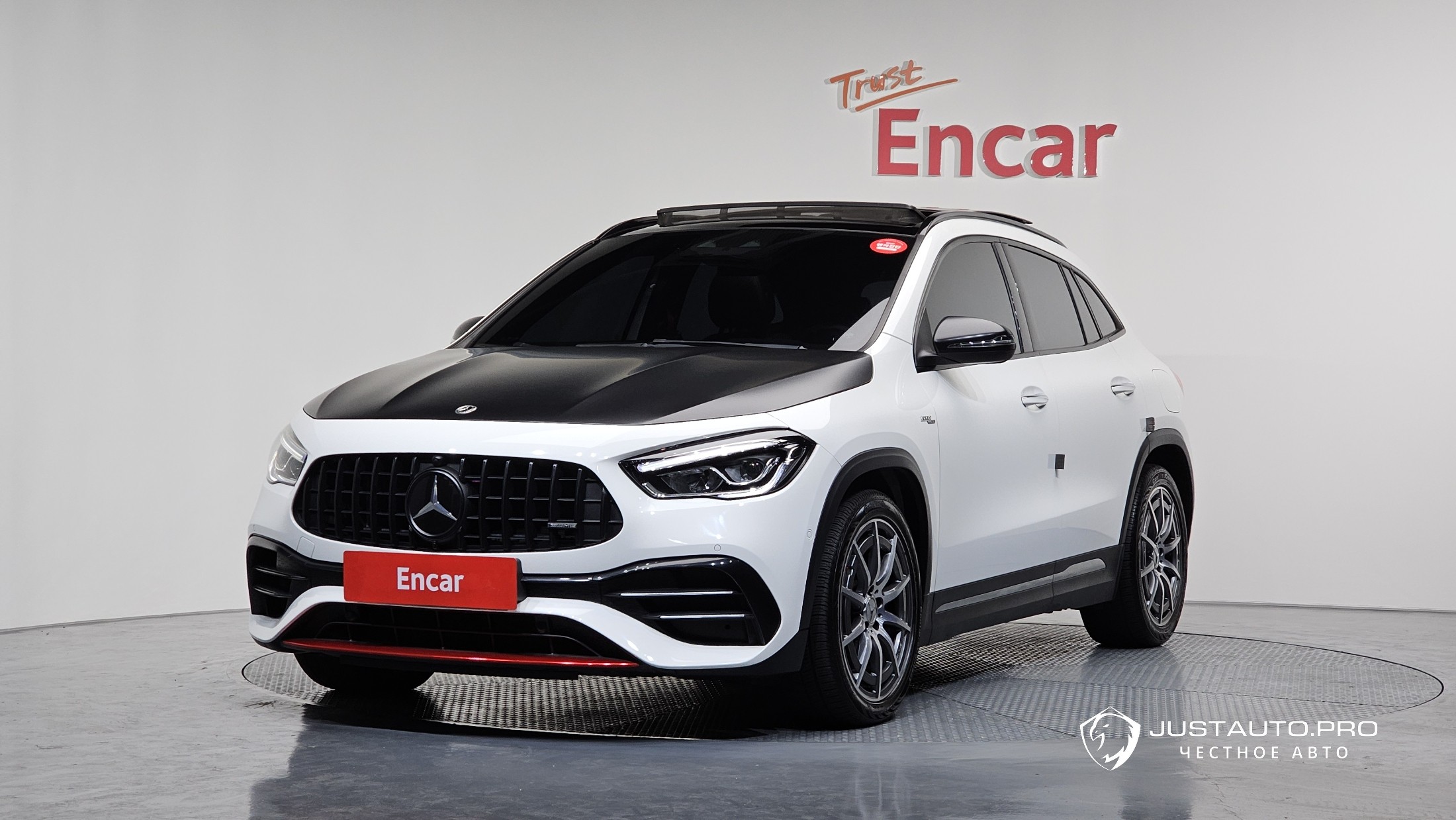 Автомобиль Mercedes-Benz GLA-Class