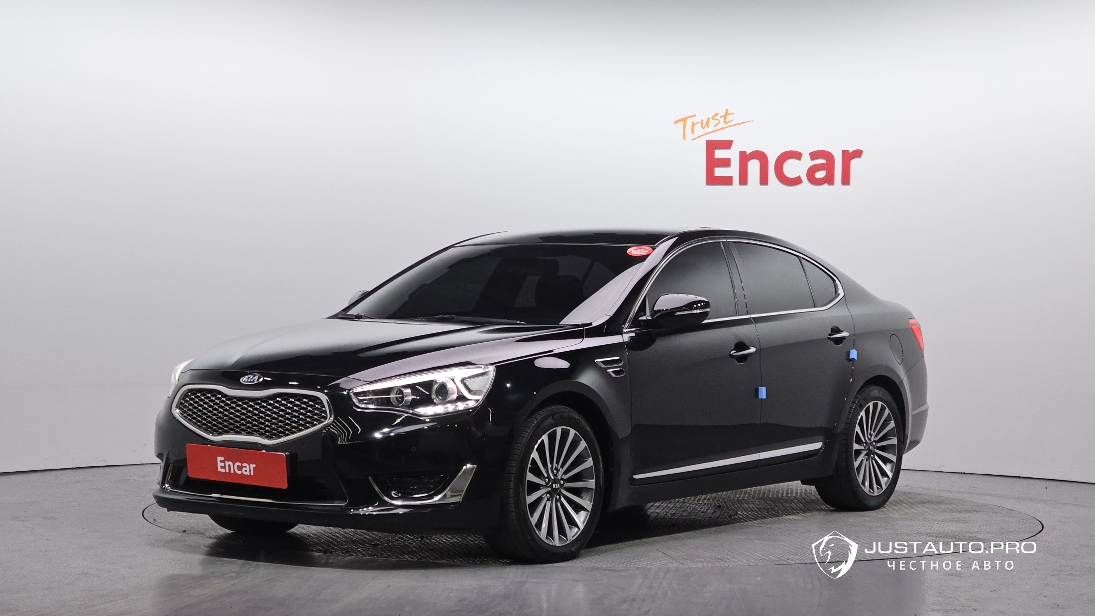 Автомобиль Kia K7