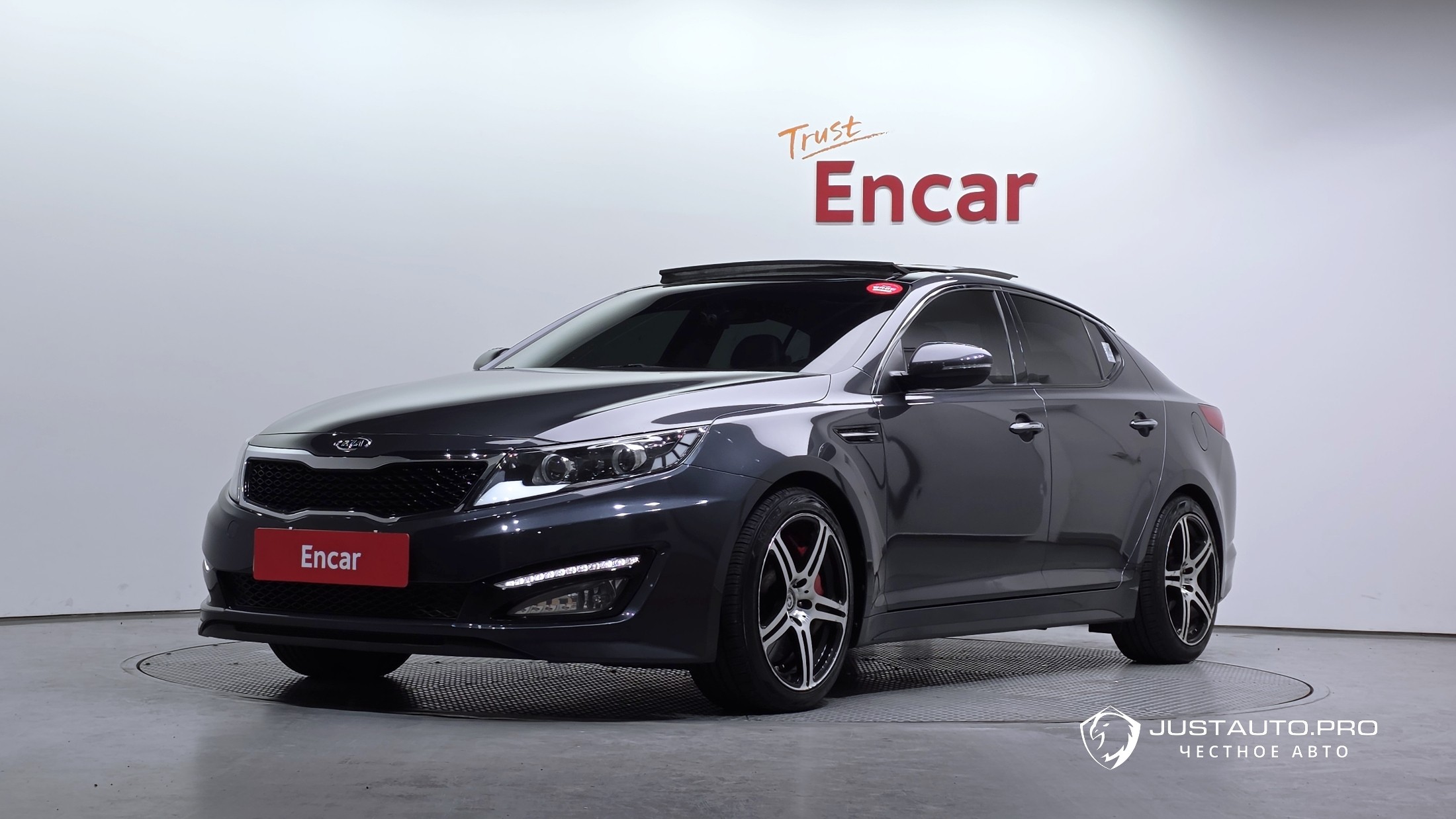 Автомобиль Kia K5