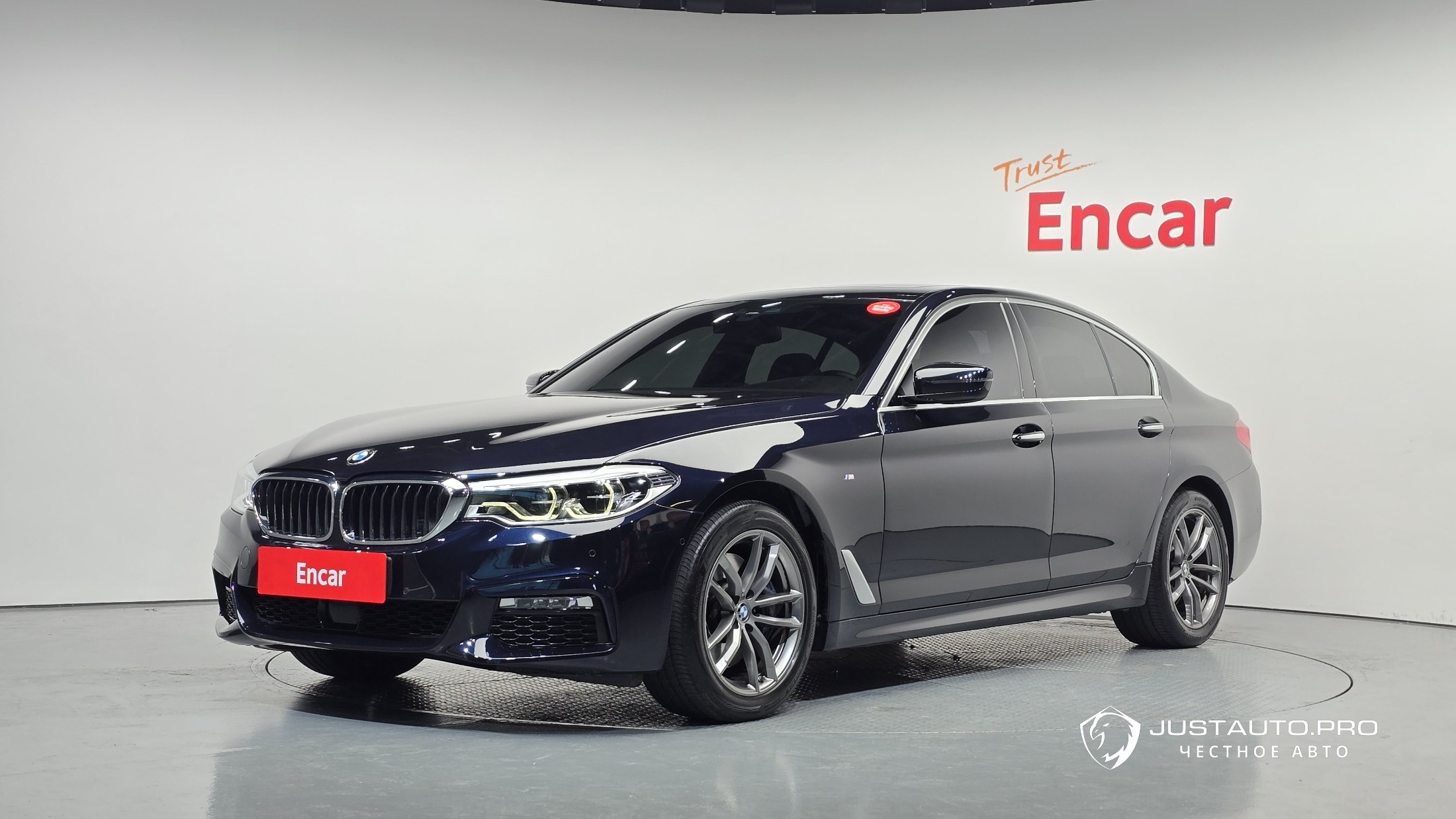 Автомобиль BMW 5-Series