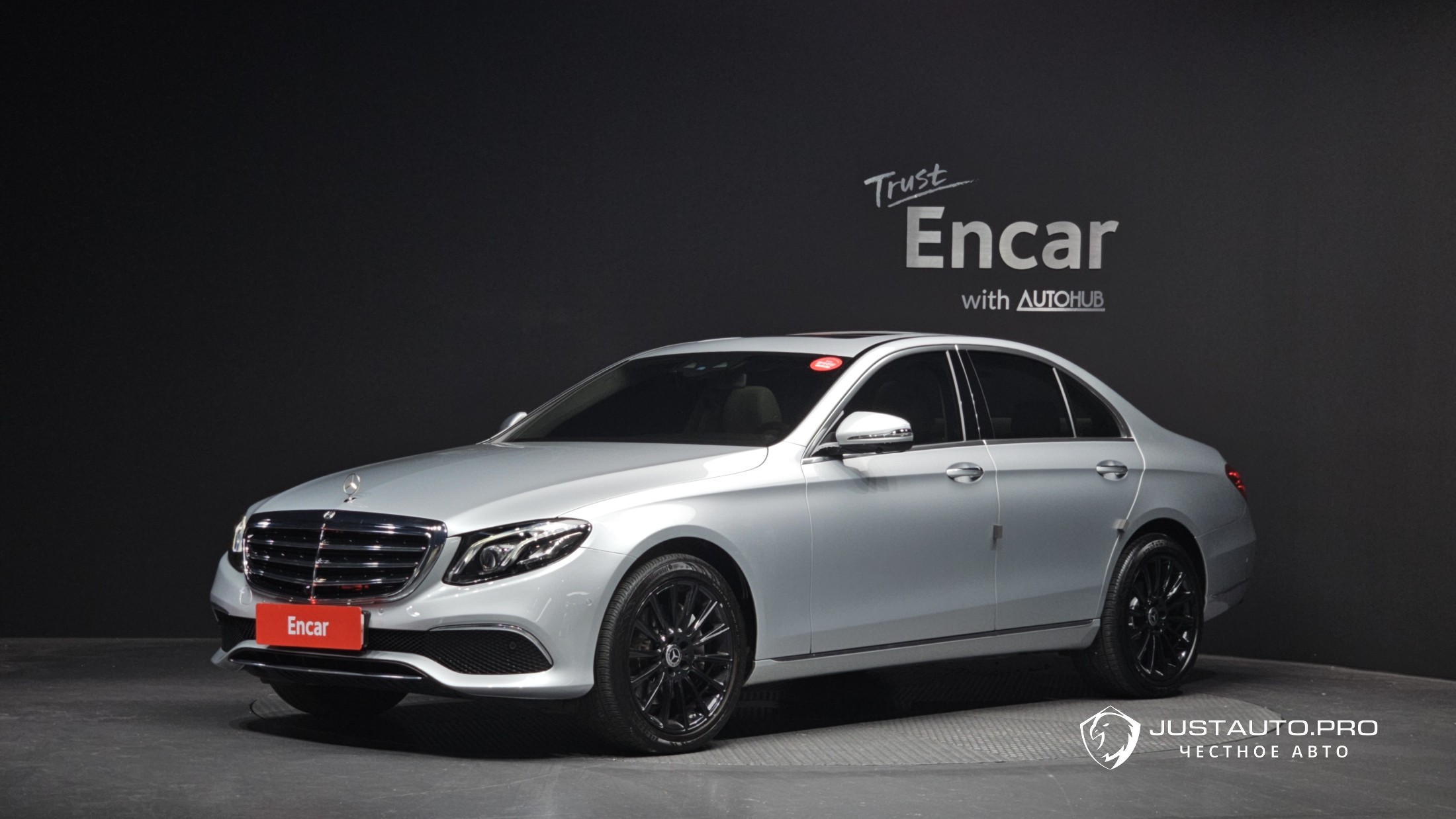 Автомобиль Mercedes-Benz E-Class