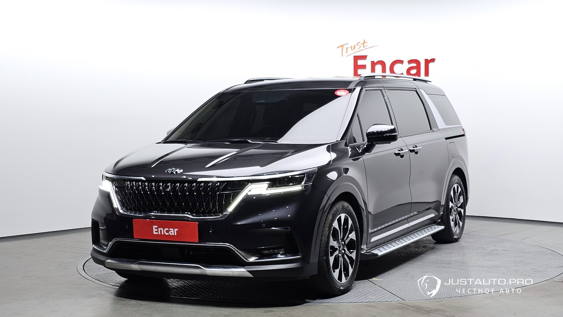 Автомобиль Kia Canival