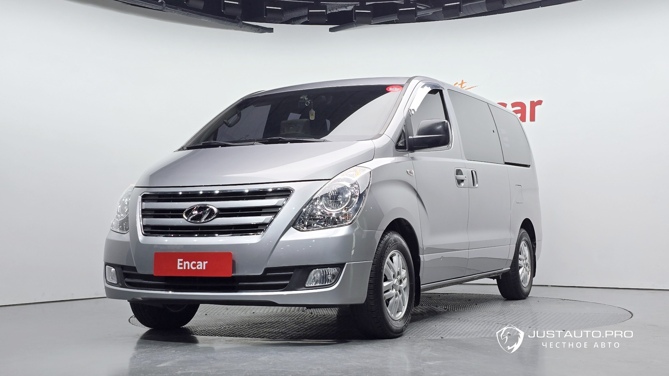 Автомобиль Hyundai Starex